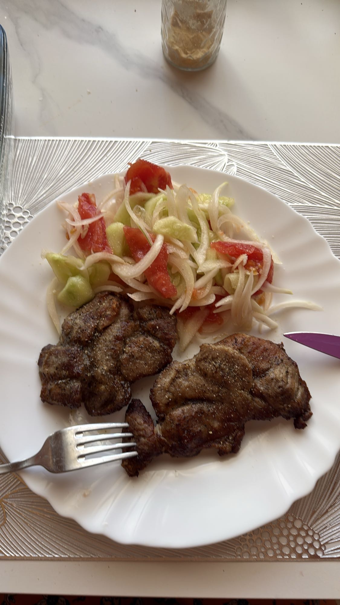 Ceafa cu salata