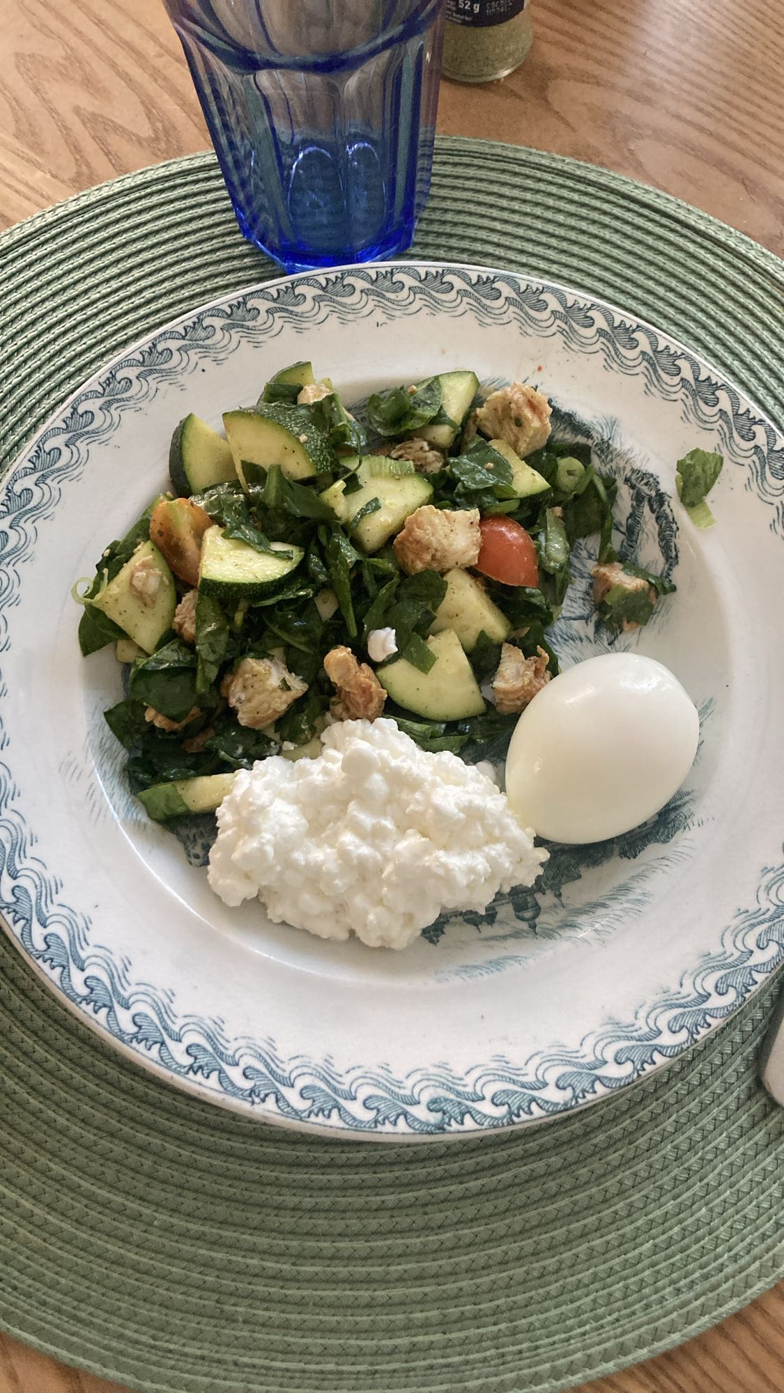 Kycklingsallad med ägg