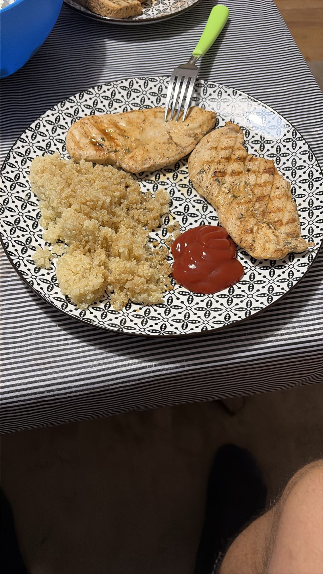 Пиле с киноа