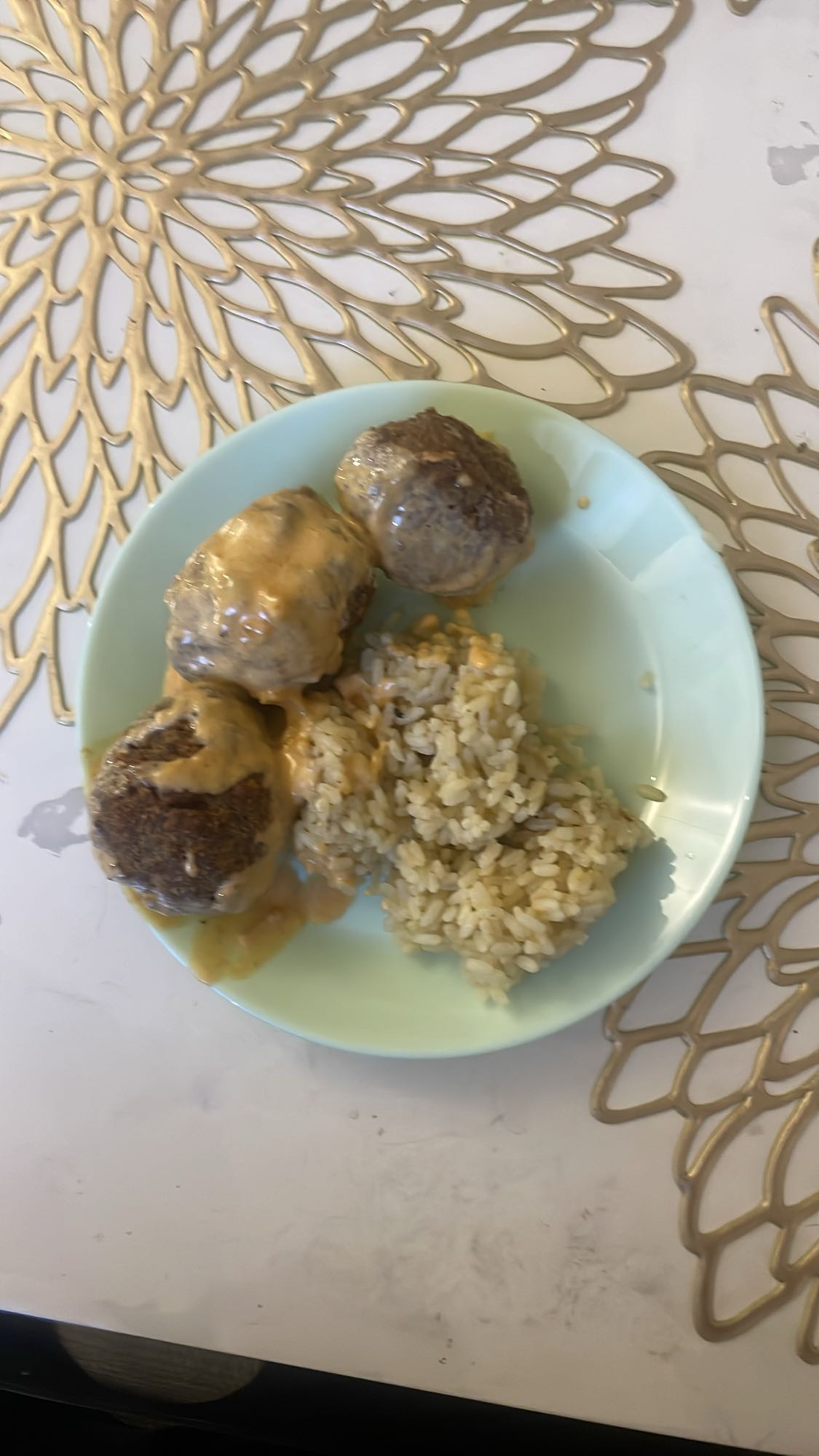 Köttbullar med ris