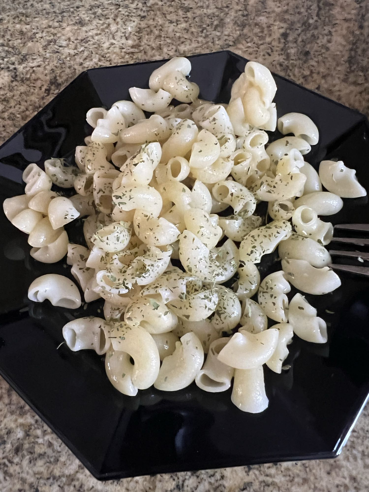 Plain Pasta with Dry Mint