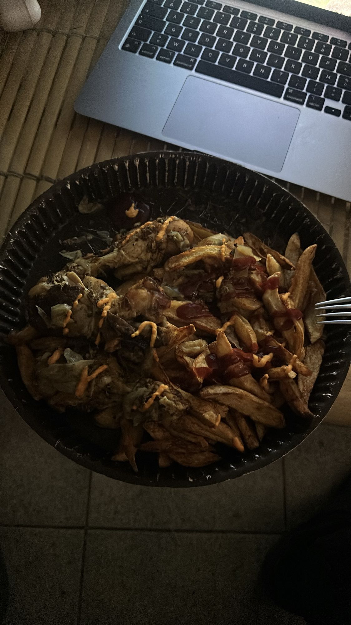 Poulet frites sauce