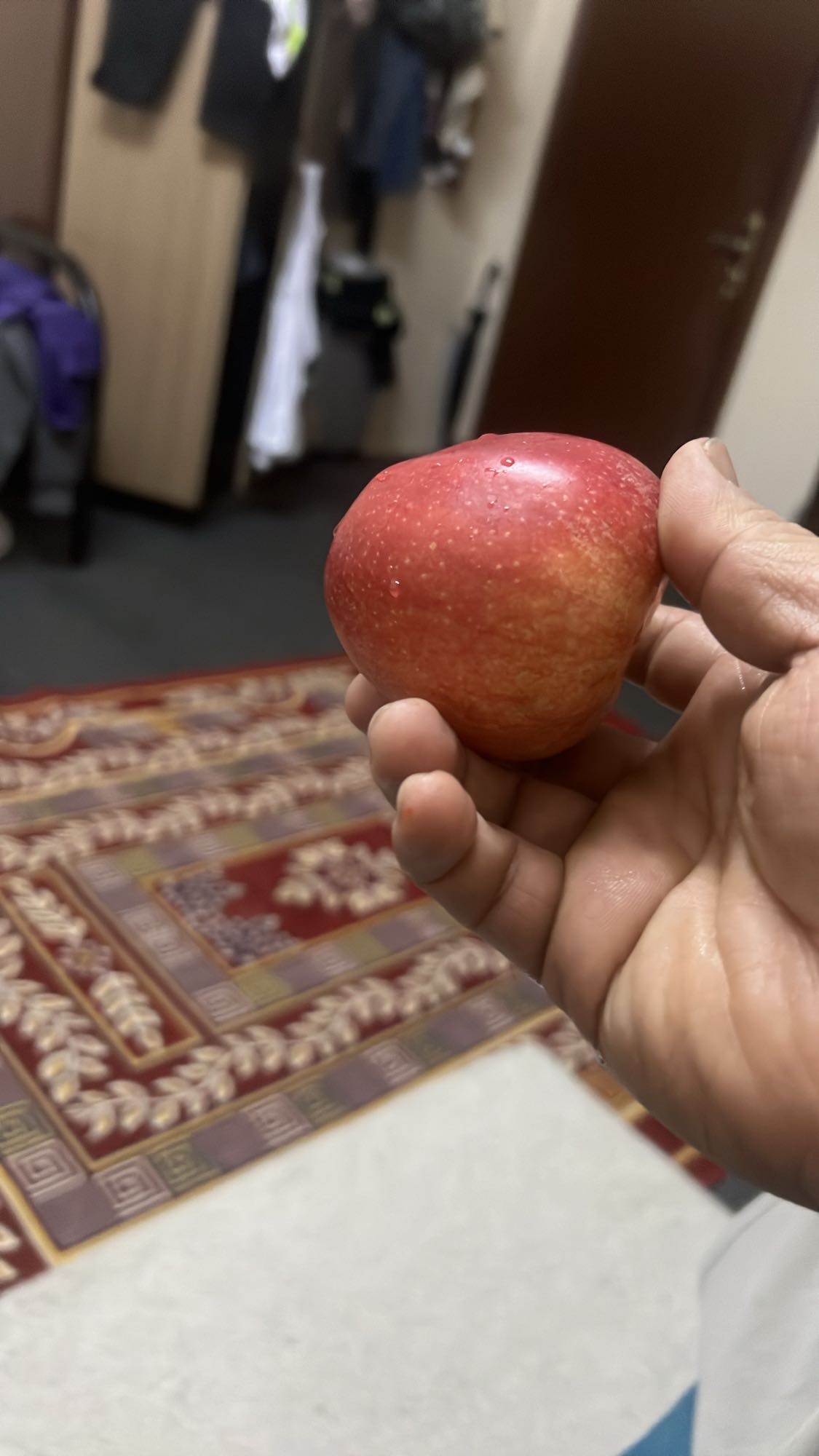 Red Apple