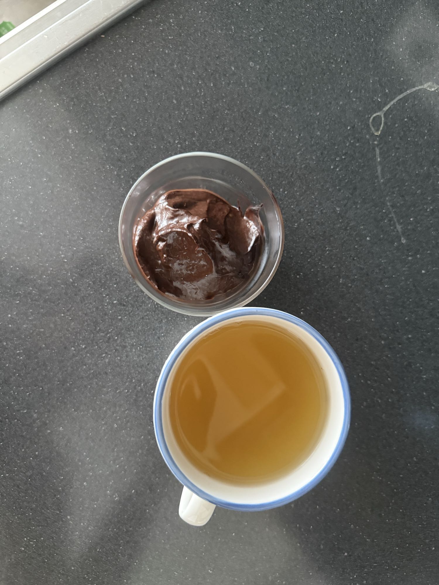 Avokadolu mousse