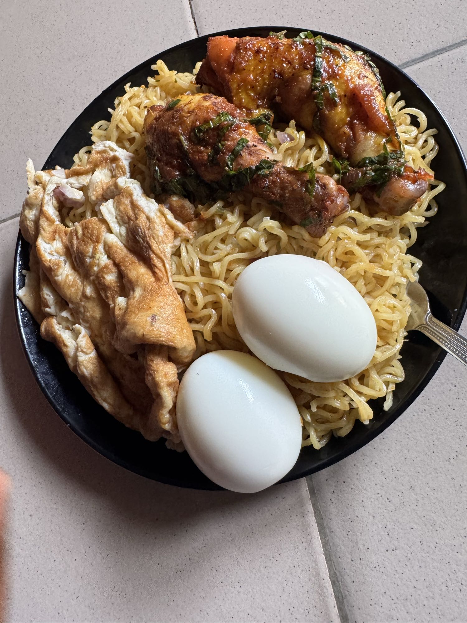 Noodles with Eggs and Pork