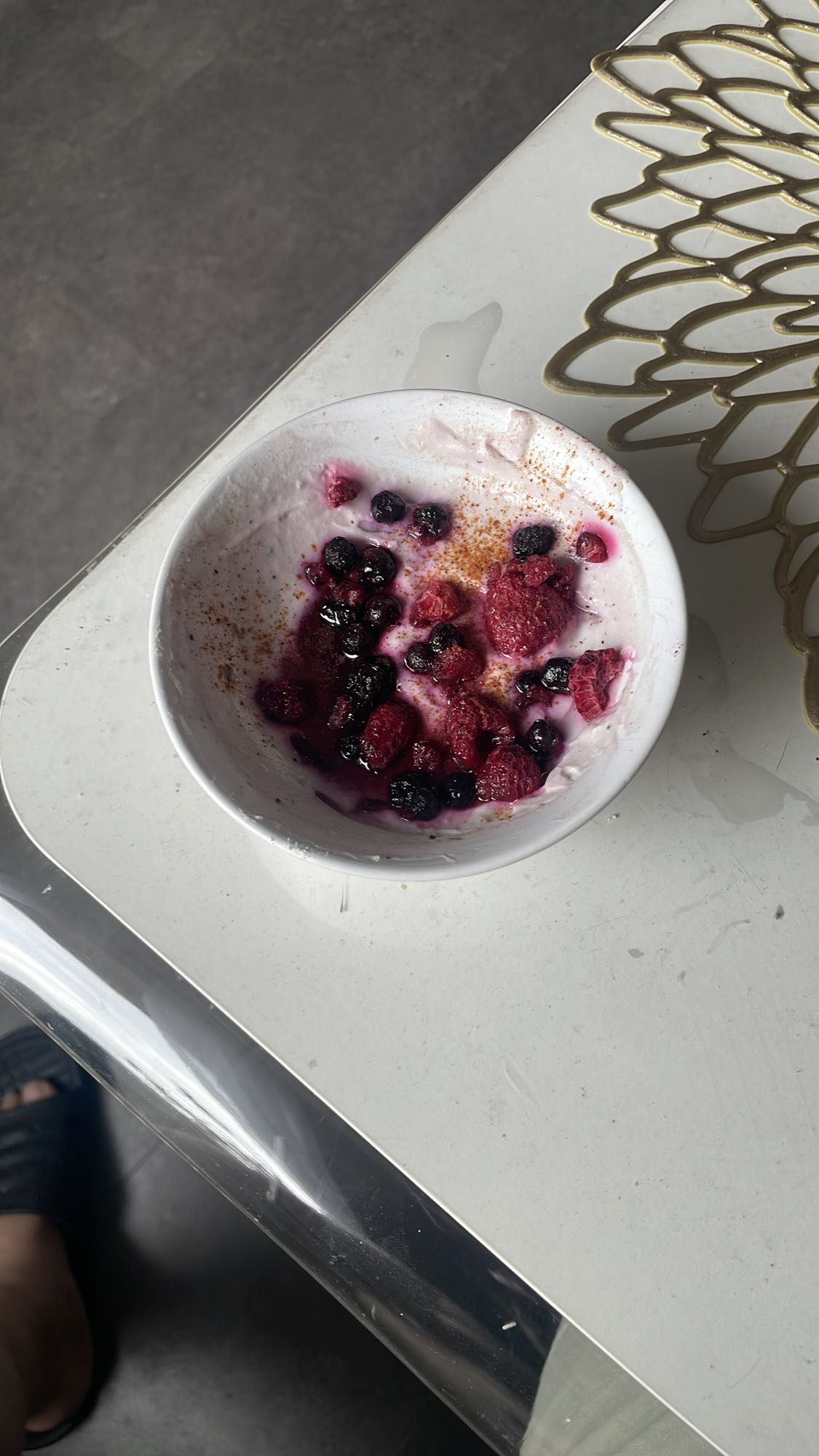 Yoghurt med bär utan tillsatt socker