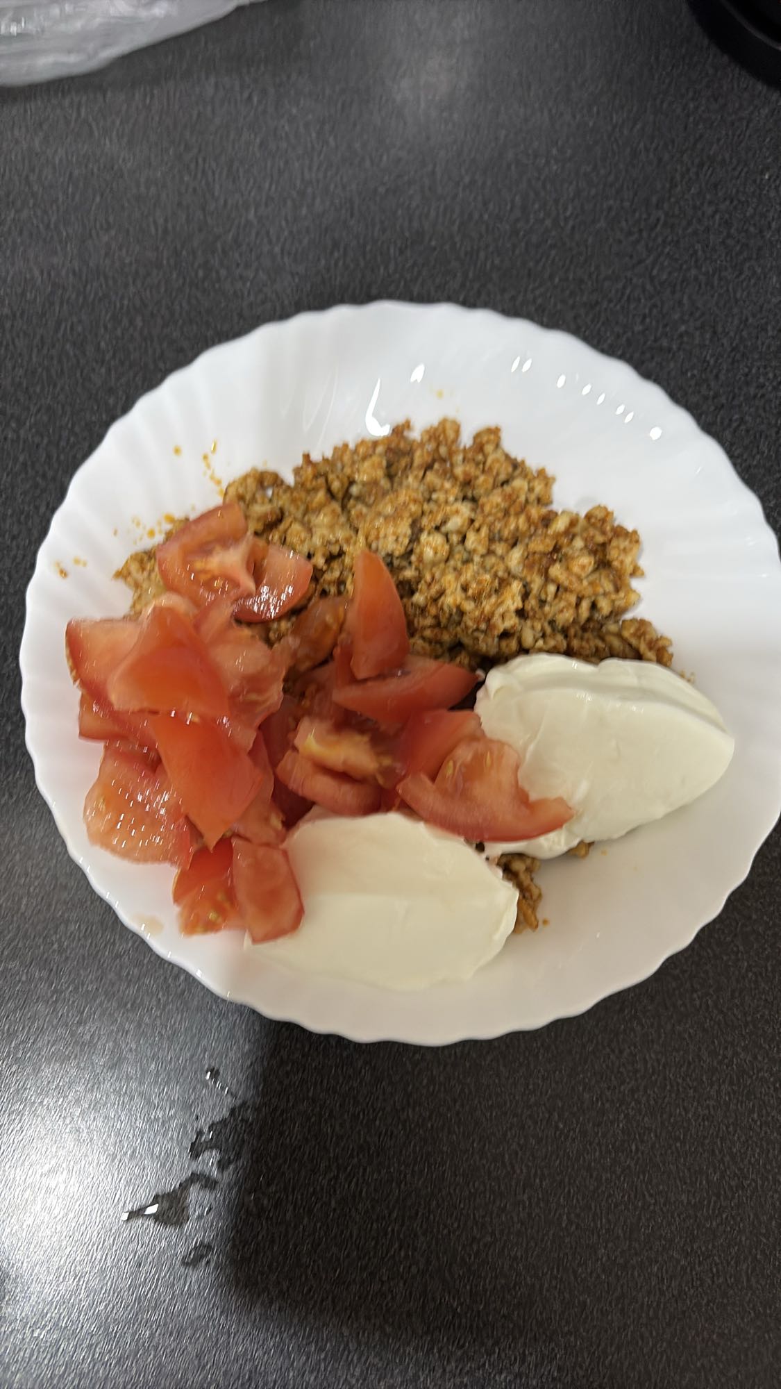 Eggerøre med tomat
