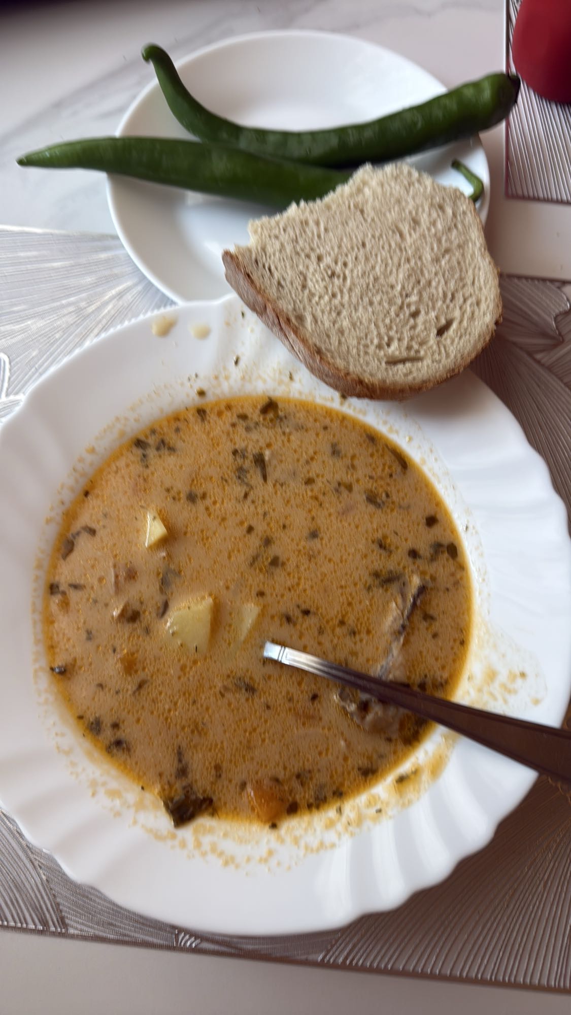 Ciorba cu paine si ardei