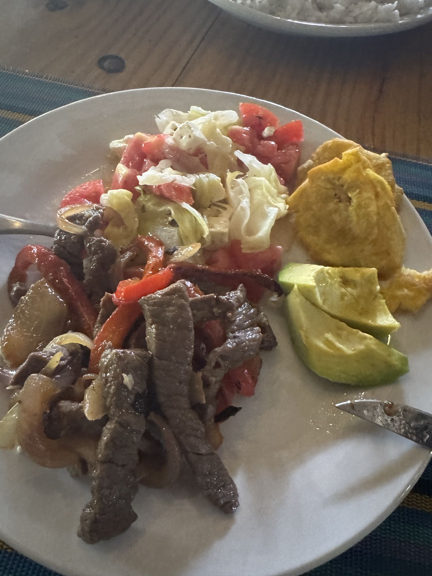 carne con ensalada