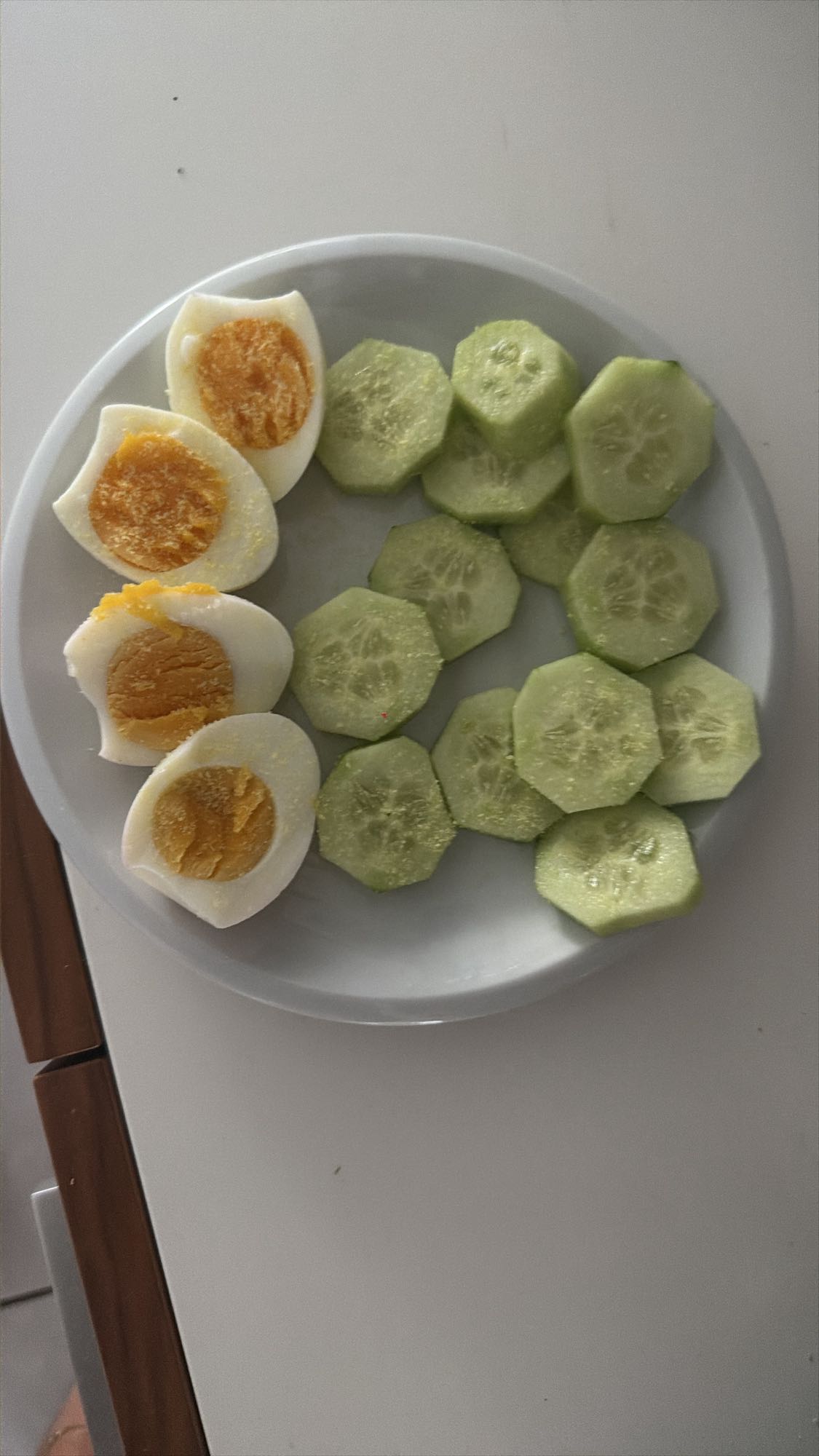 Eier mit Gurke