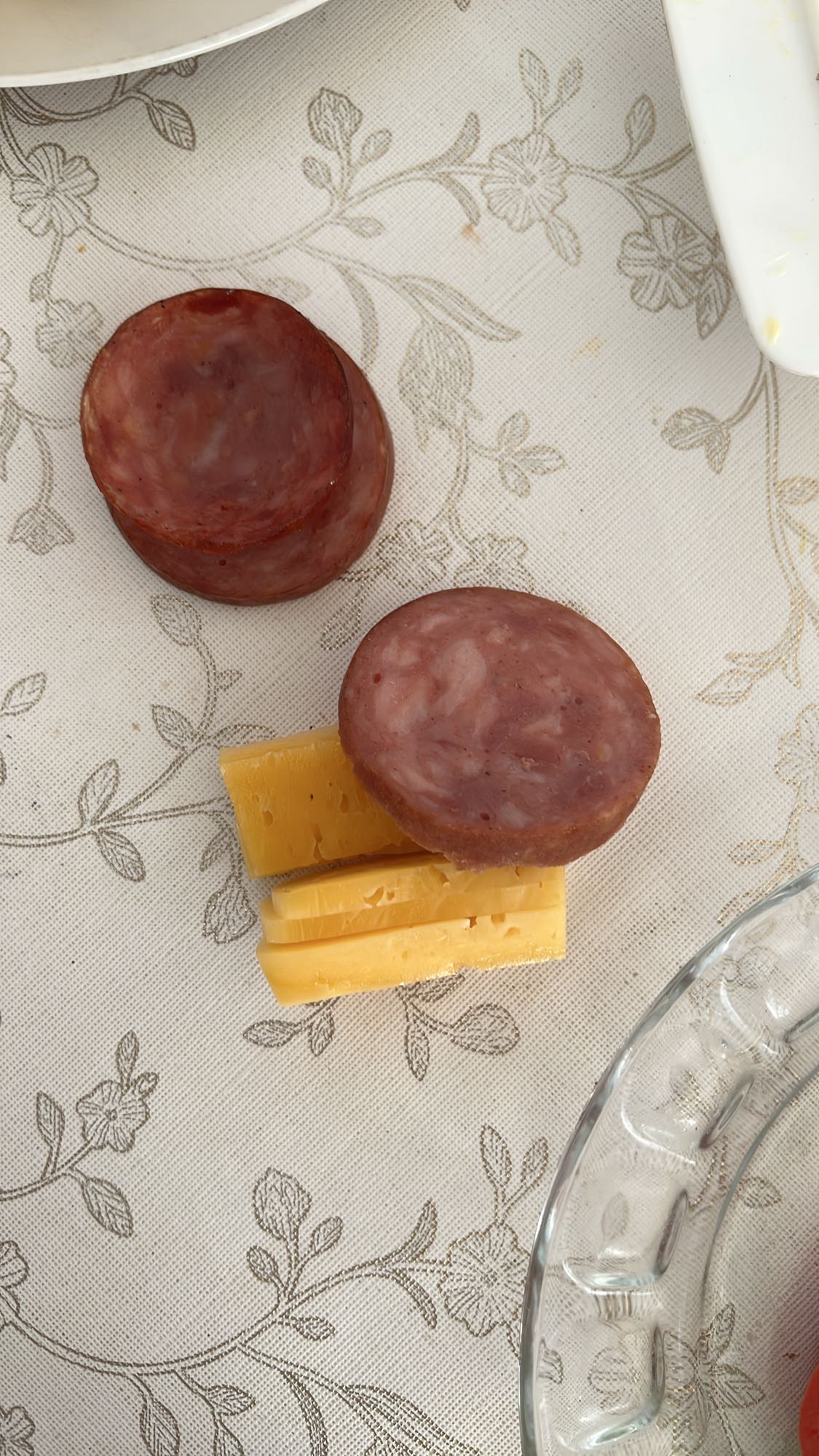 Колбаса с сыром