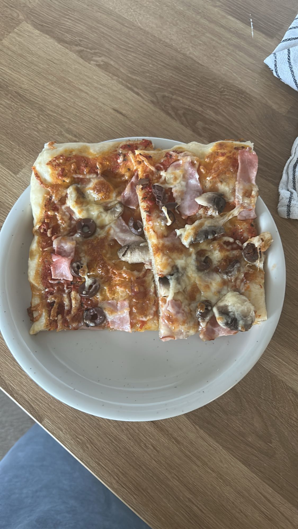 Ham Olive Pizza