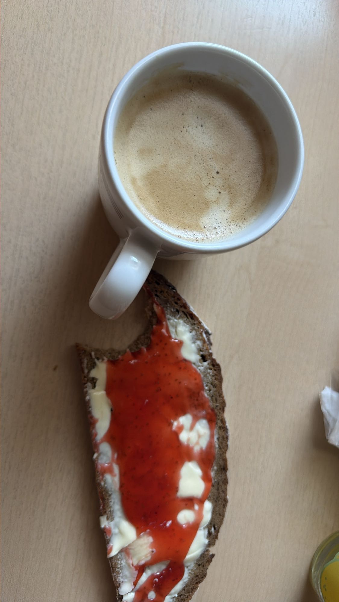 Kaffee mit Brot