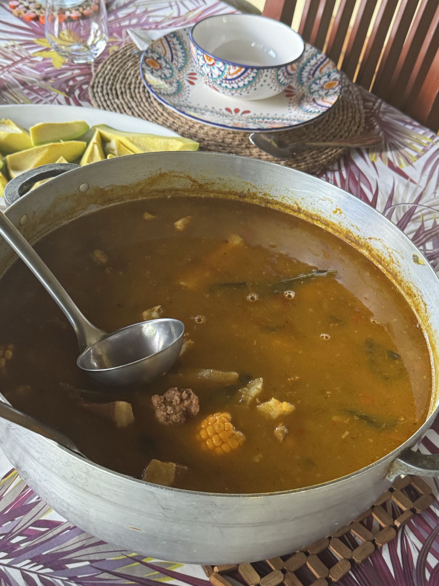 sopa de res con maiz