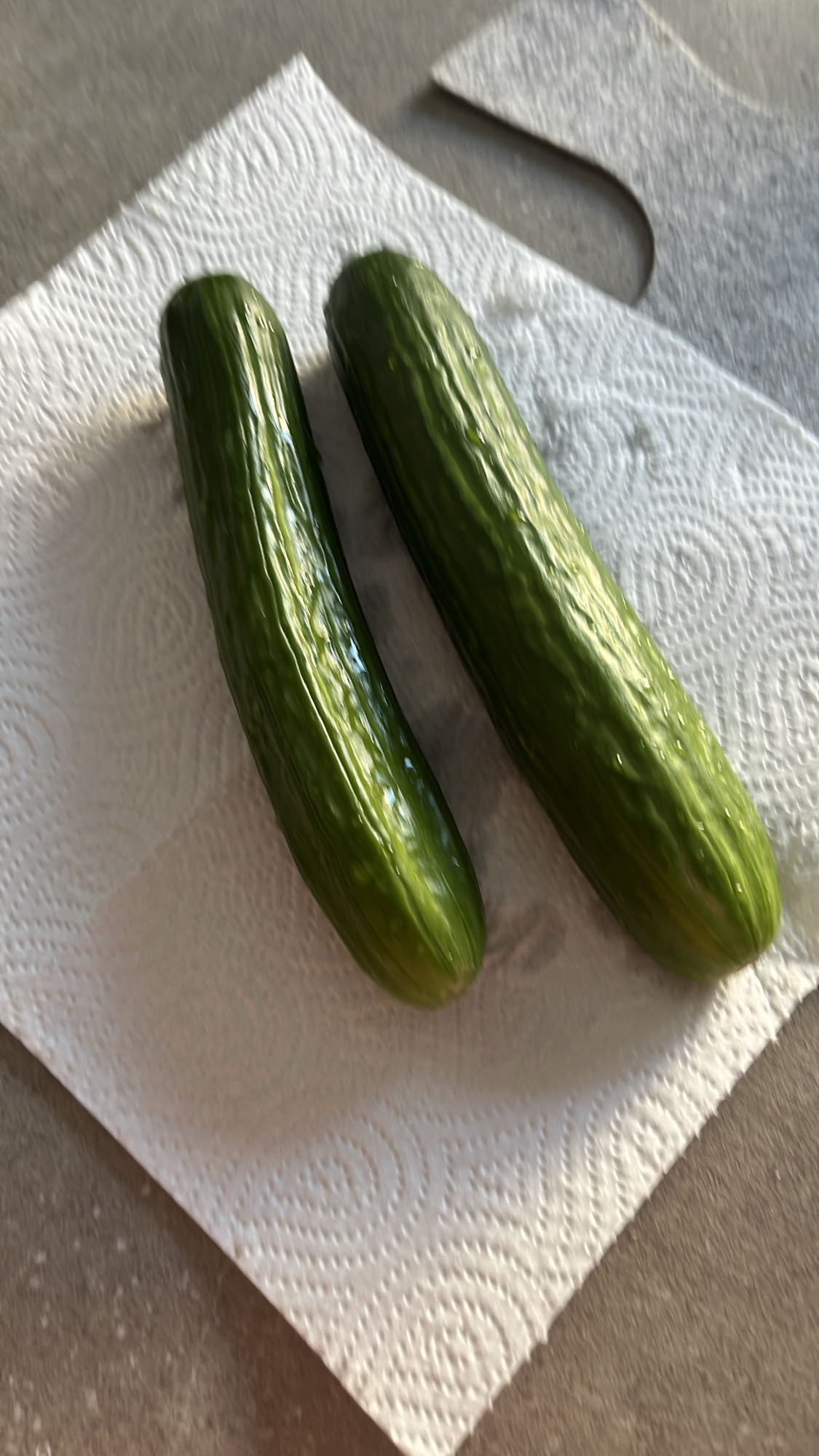 Två gurkor