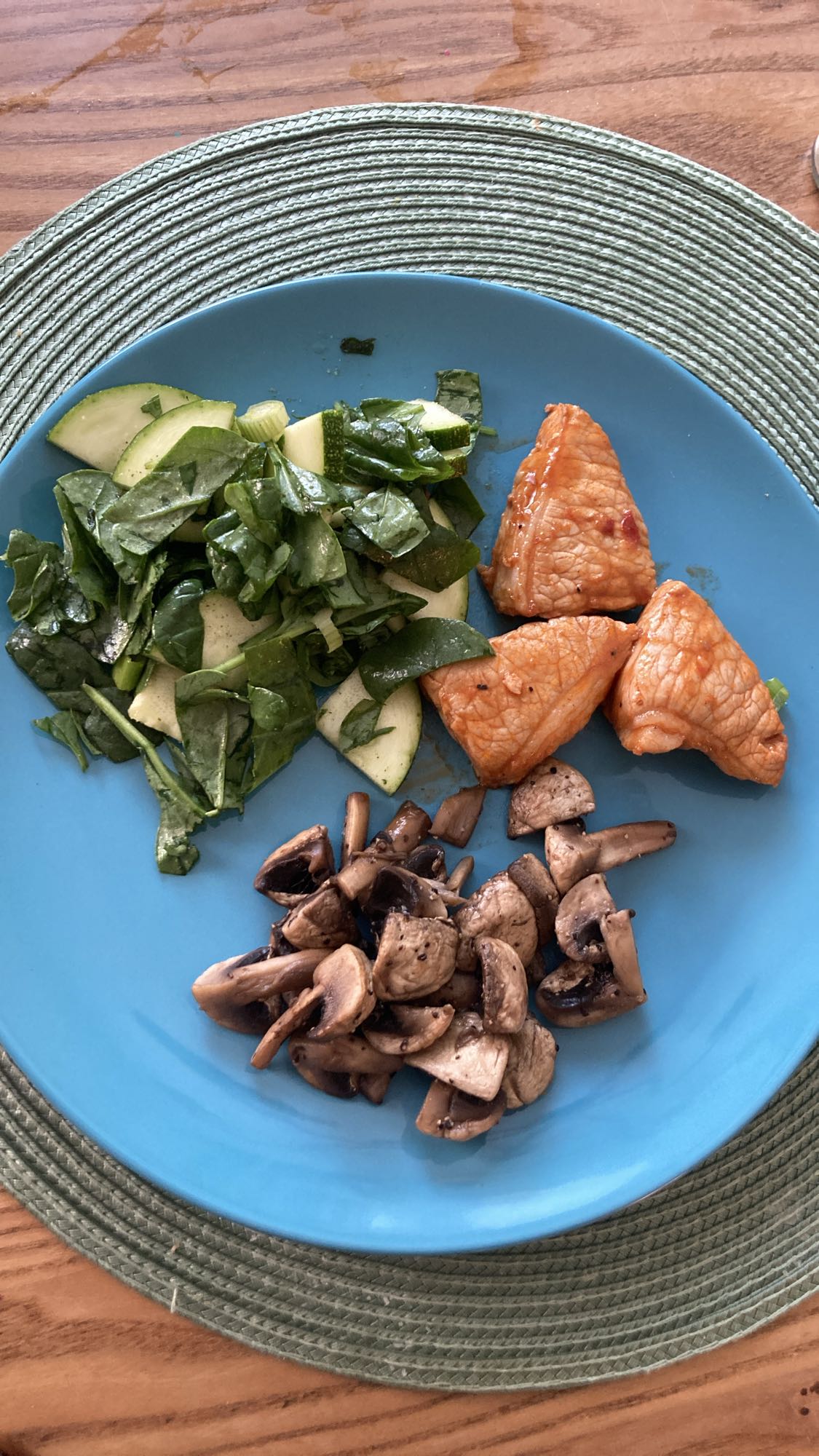 Fläskkarré med zucchini och svamp