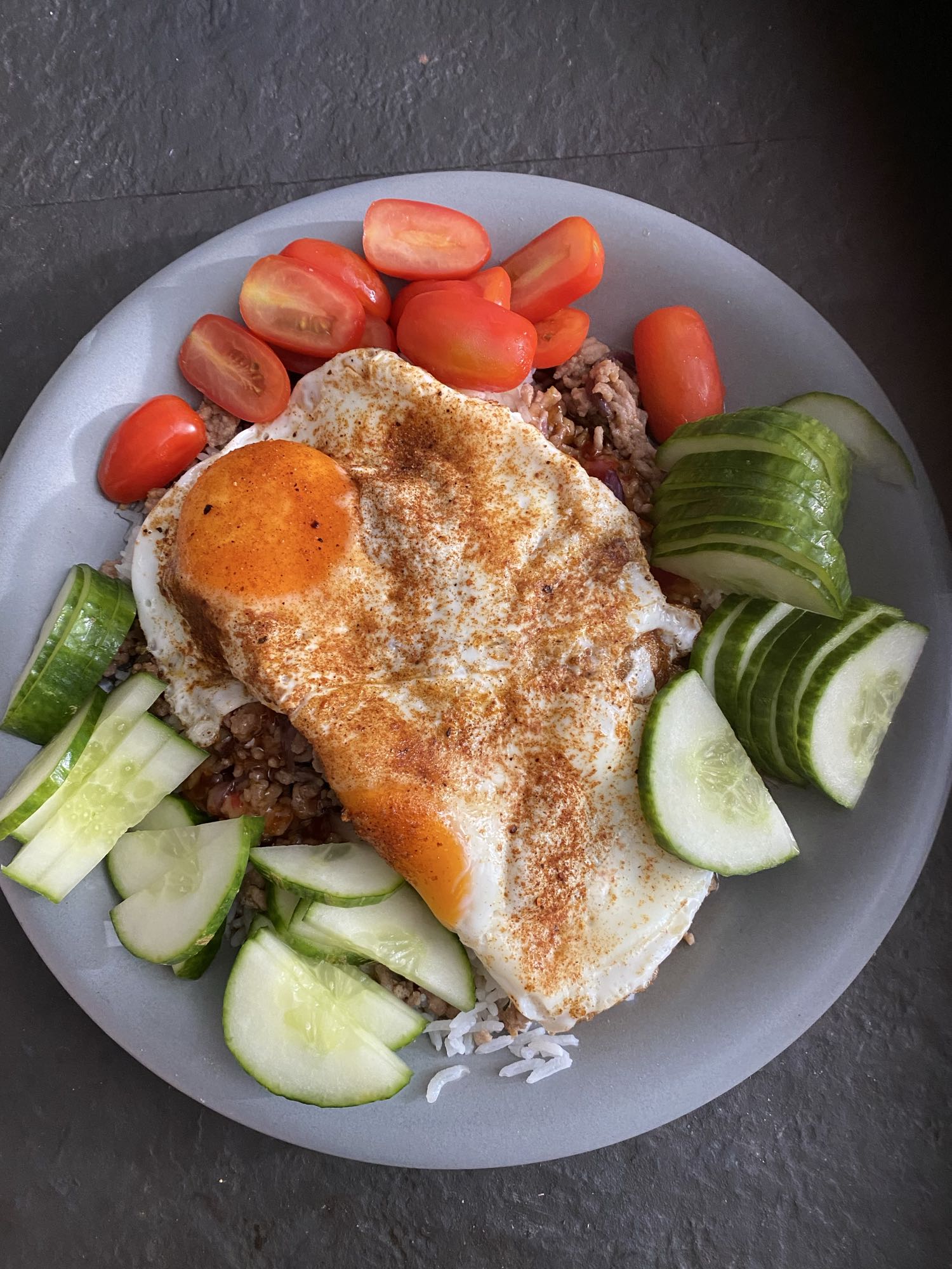 Ris med köttfärs och ägg