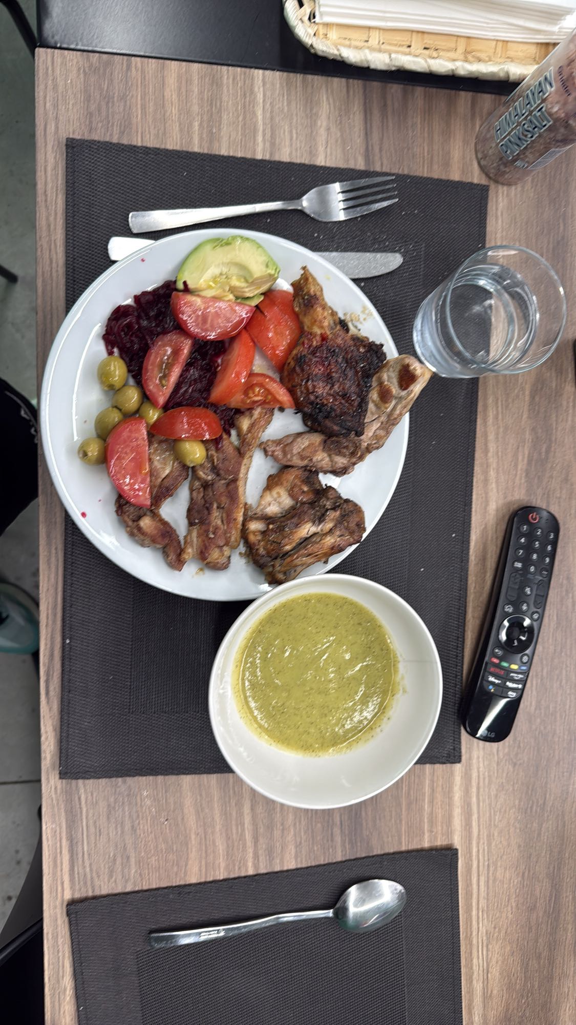 Parrillada con sopa