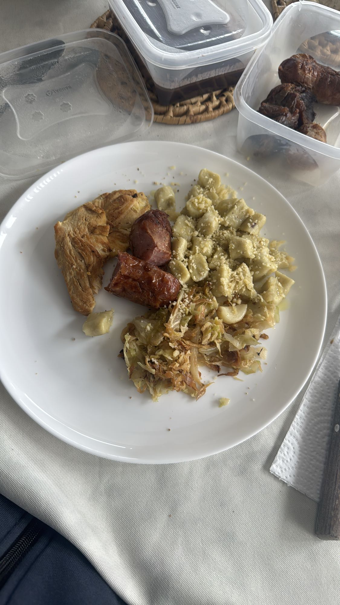 Nhoque com linguiça