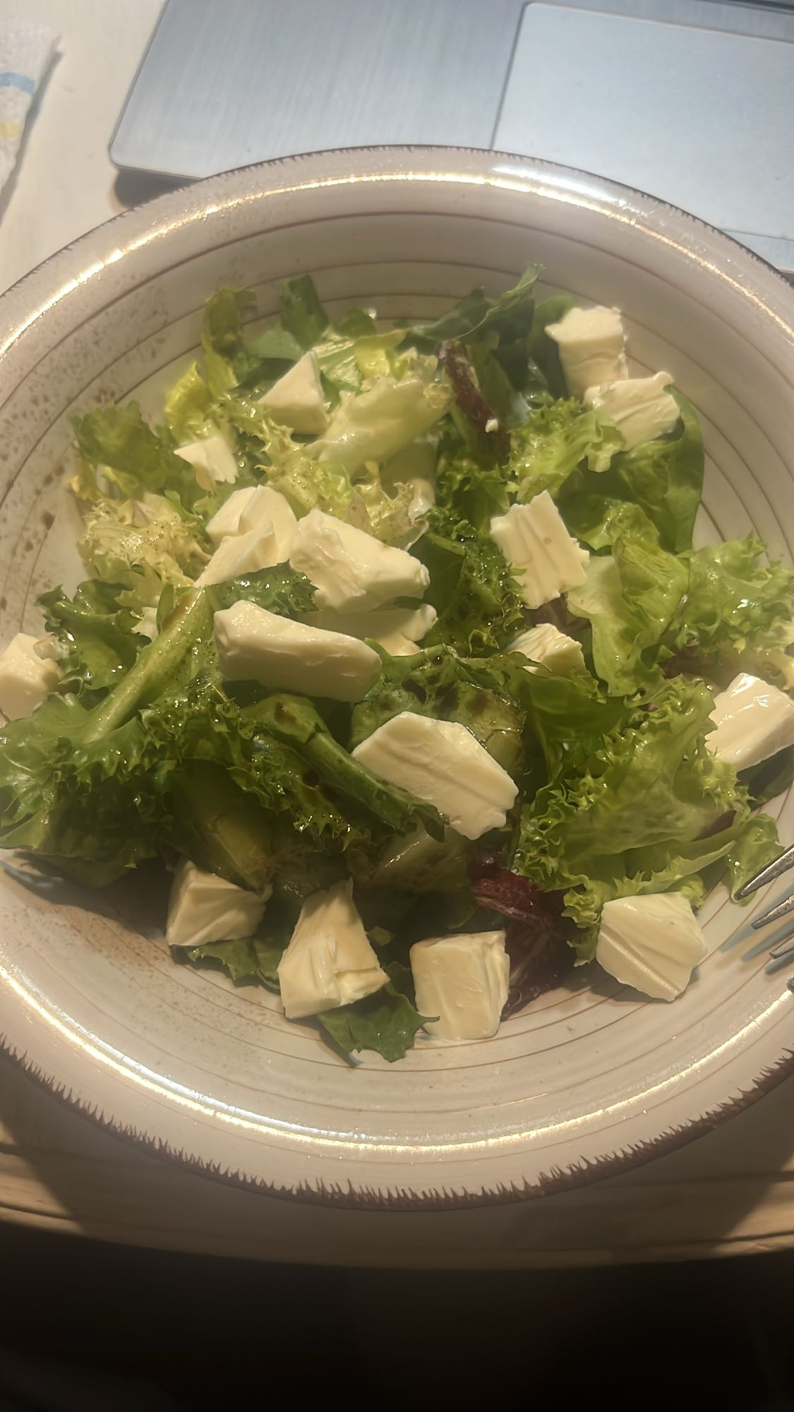 ensalada con queso