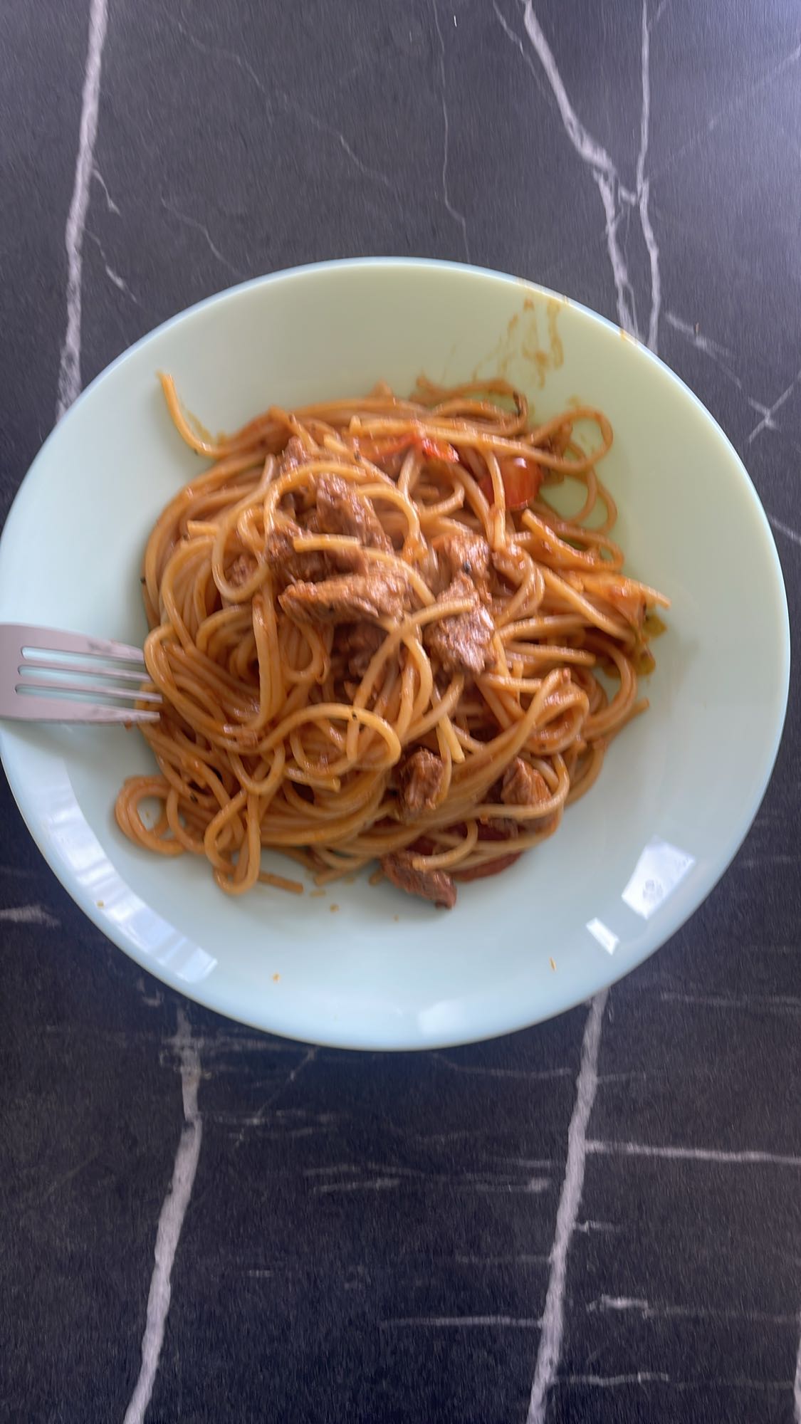 Fullkornsspaghetti med köttsås
