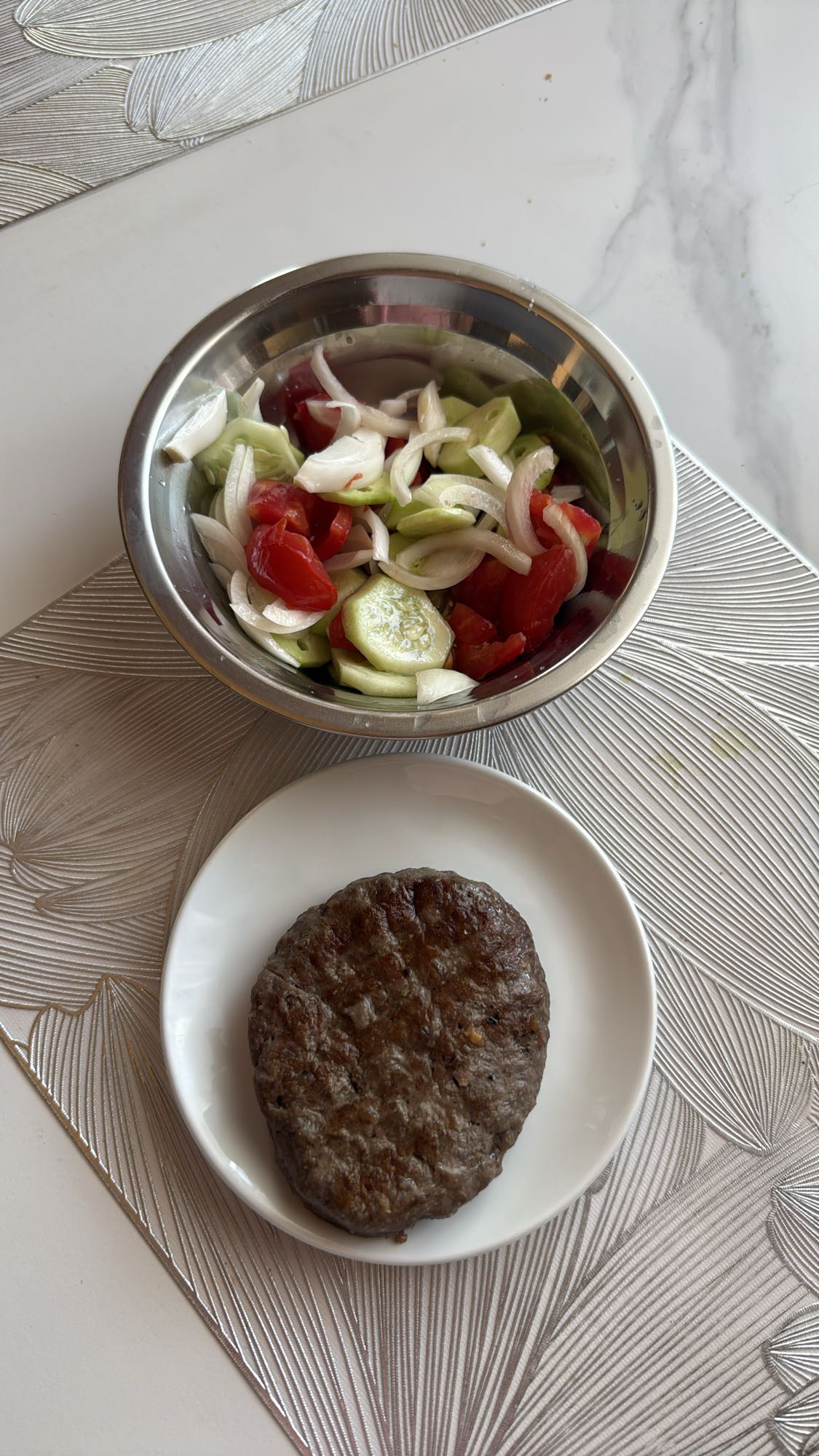 Chiftea cu salata