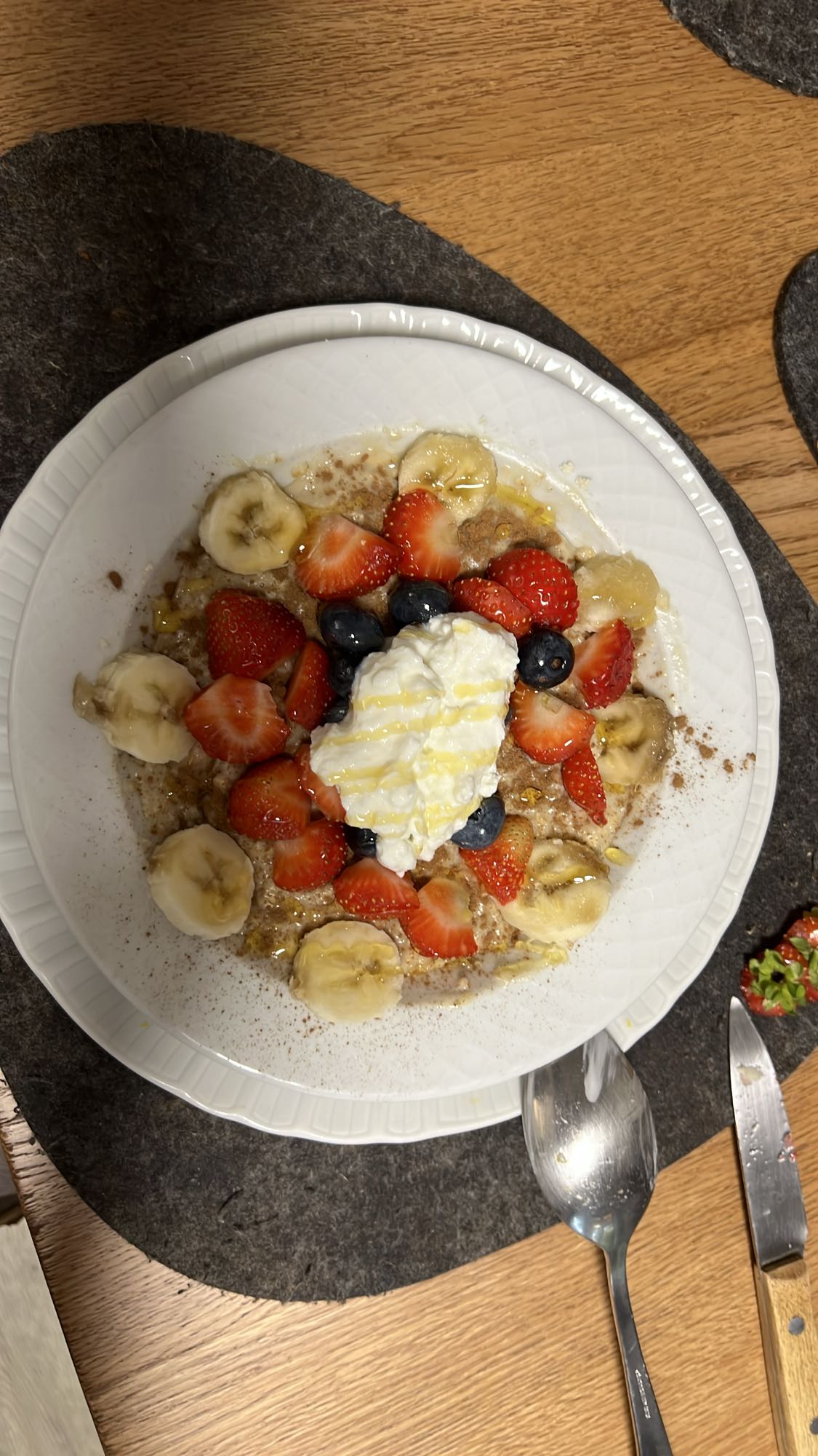 Porridge con frutta