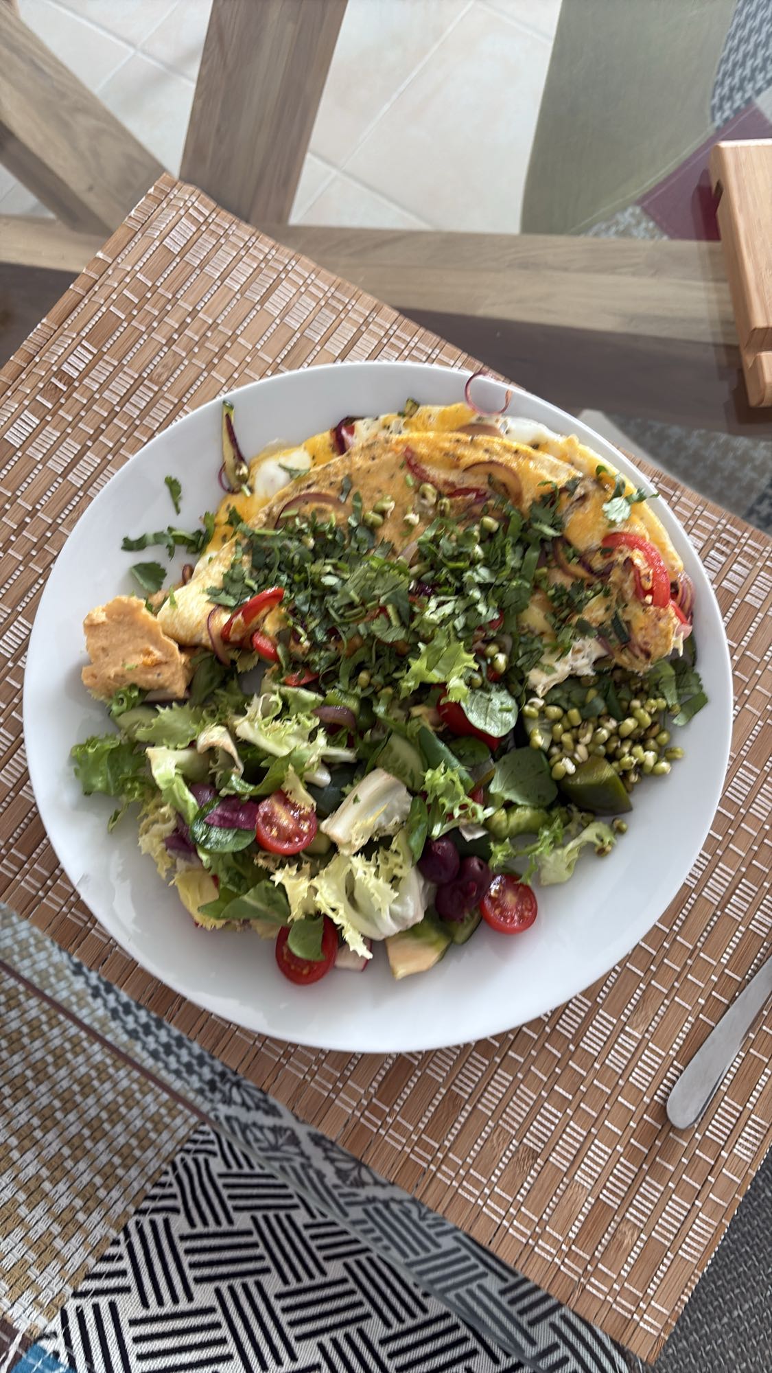 Veggie Omelette Salad