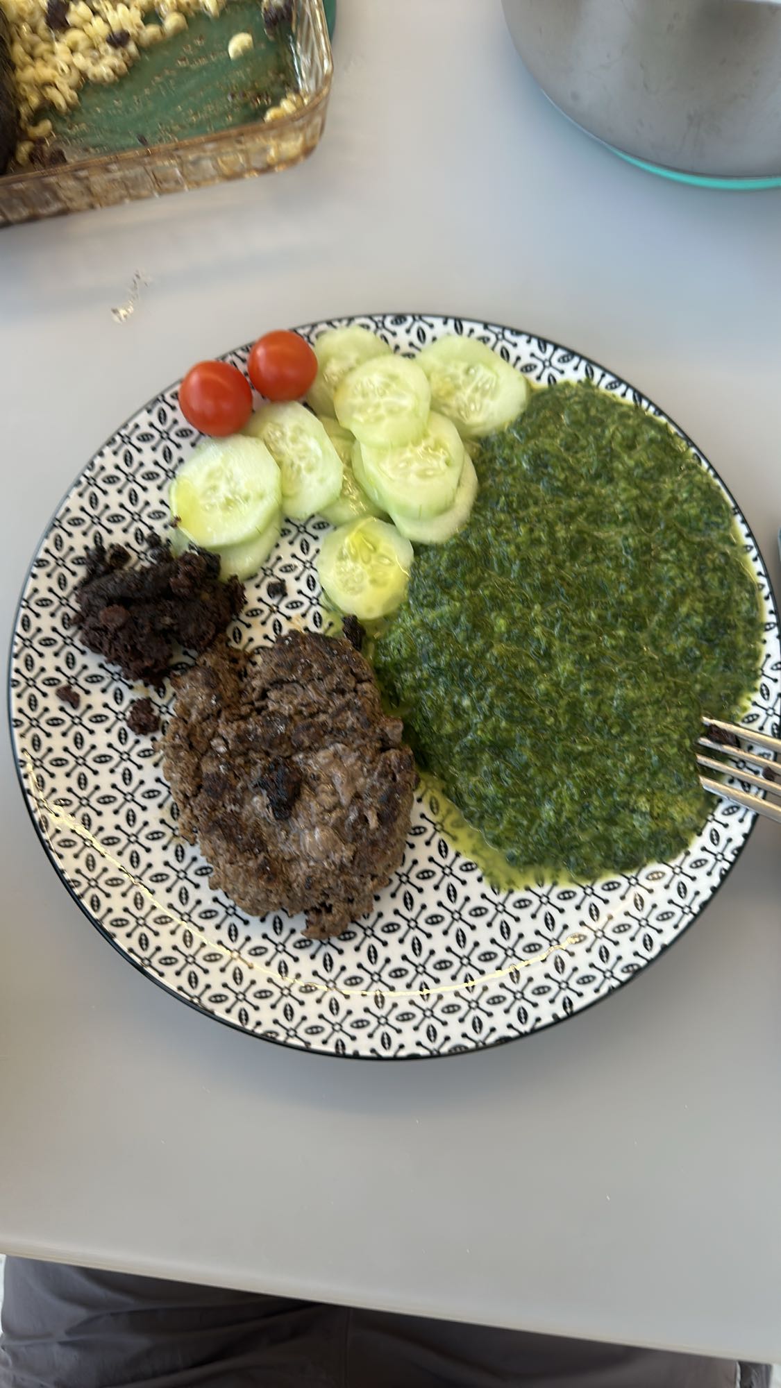 Viande et épinards