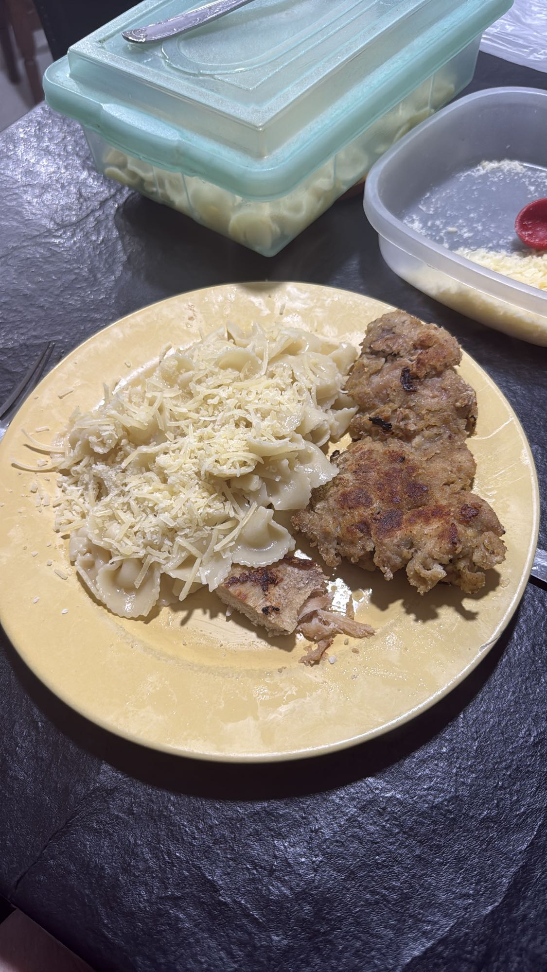 pasta con queso y carne