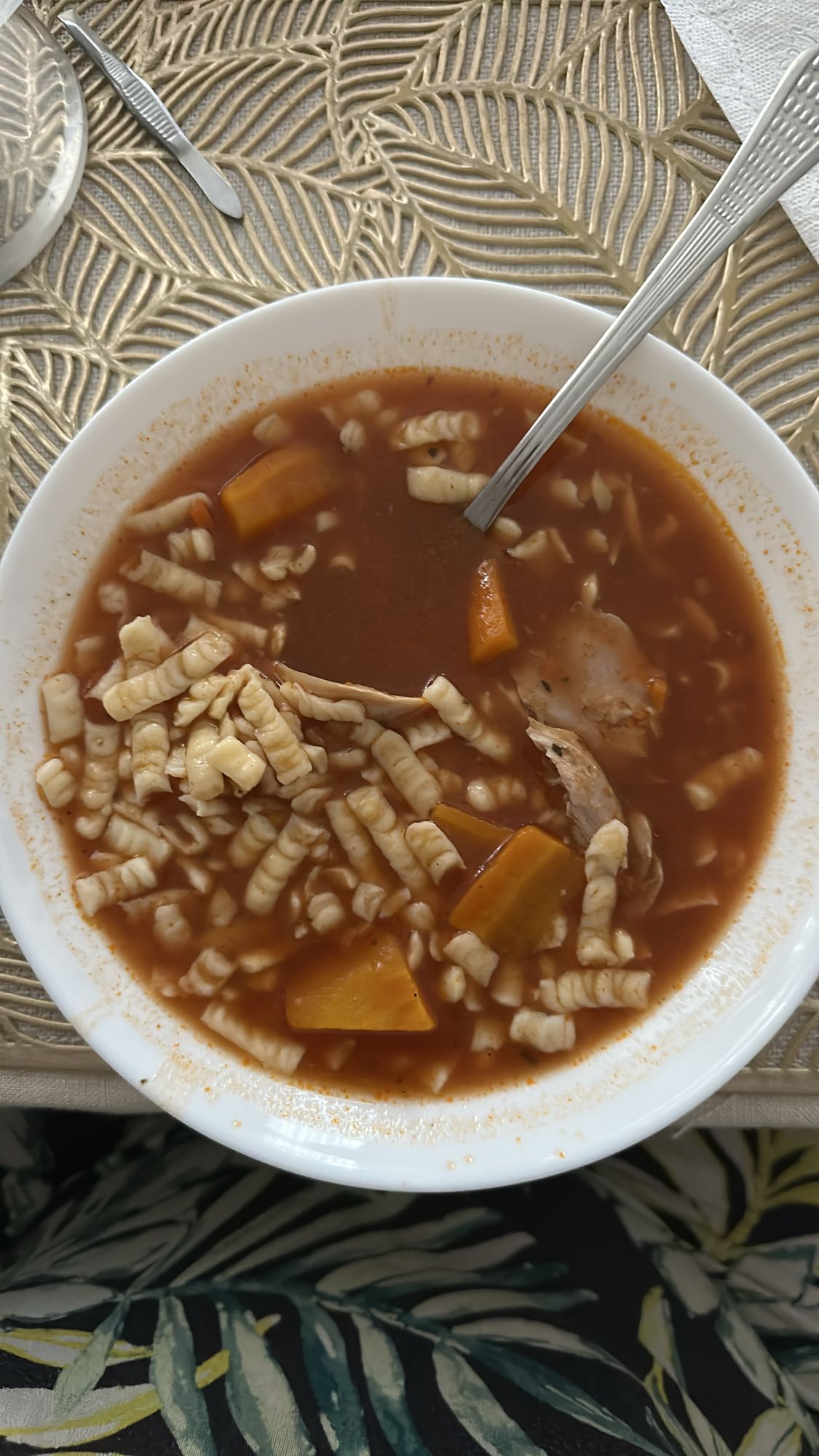 Zupa pomidorowa z makaronem