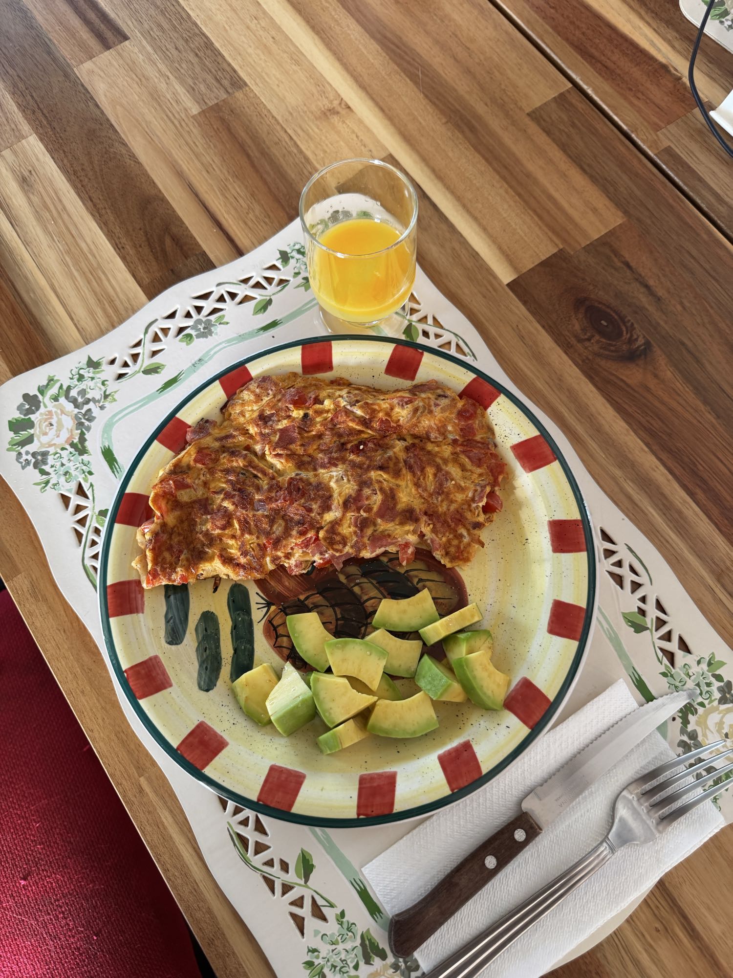 omelet con aguacate