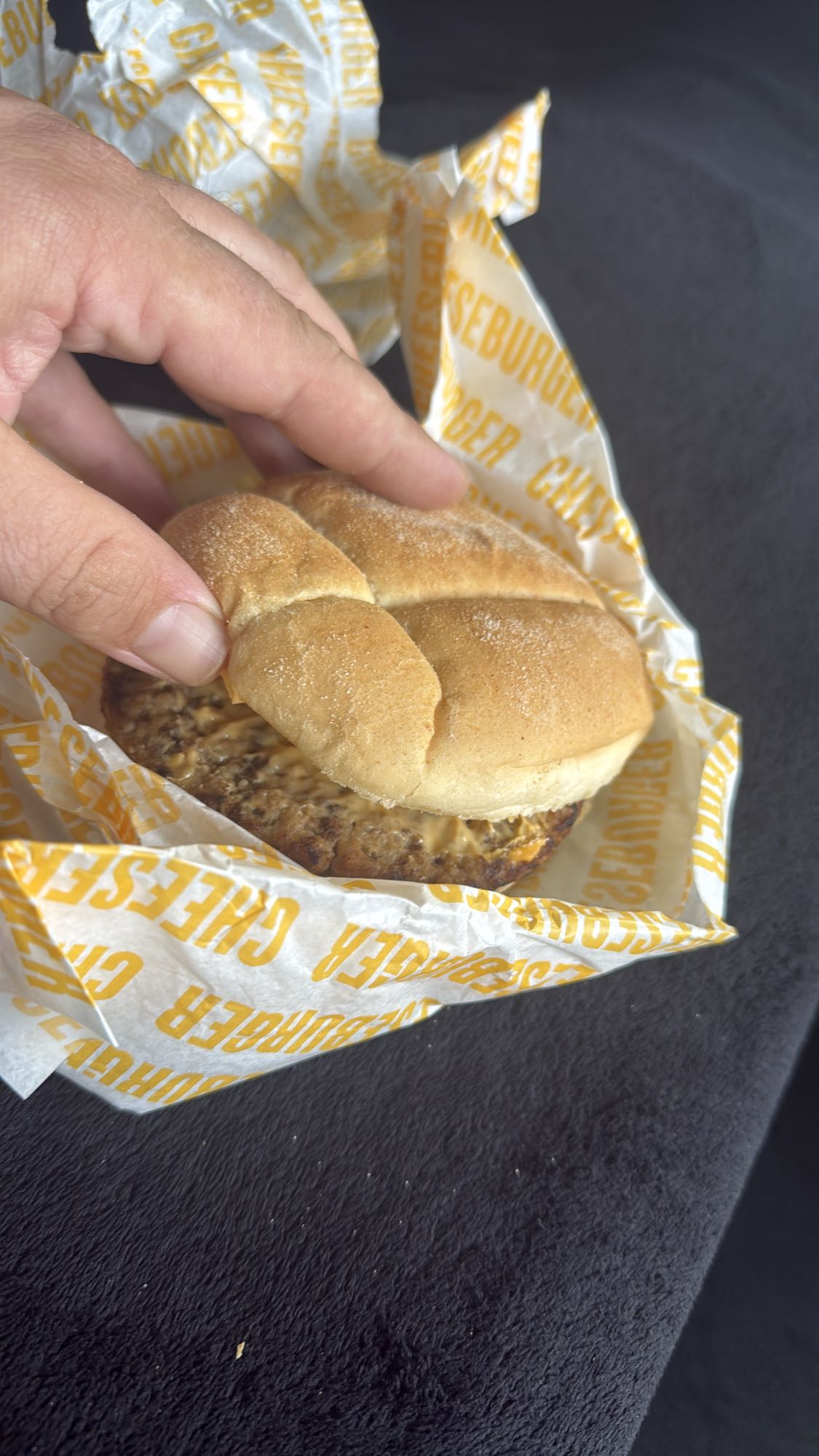 Burger z kotletem