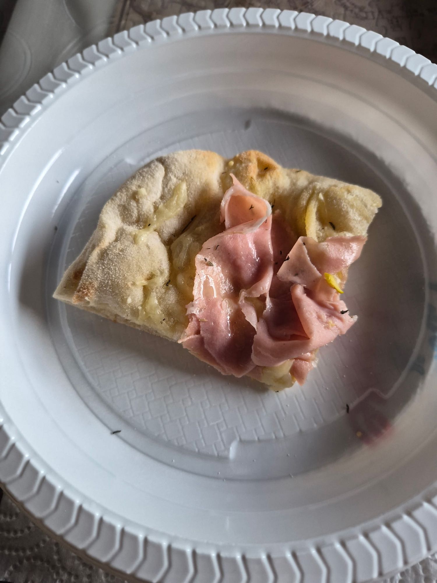 Part de pizza jambon