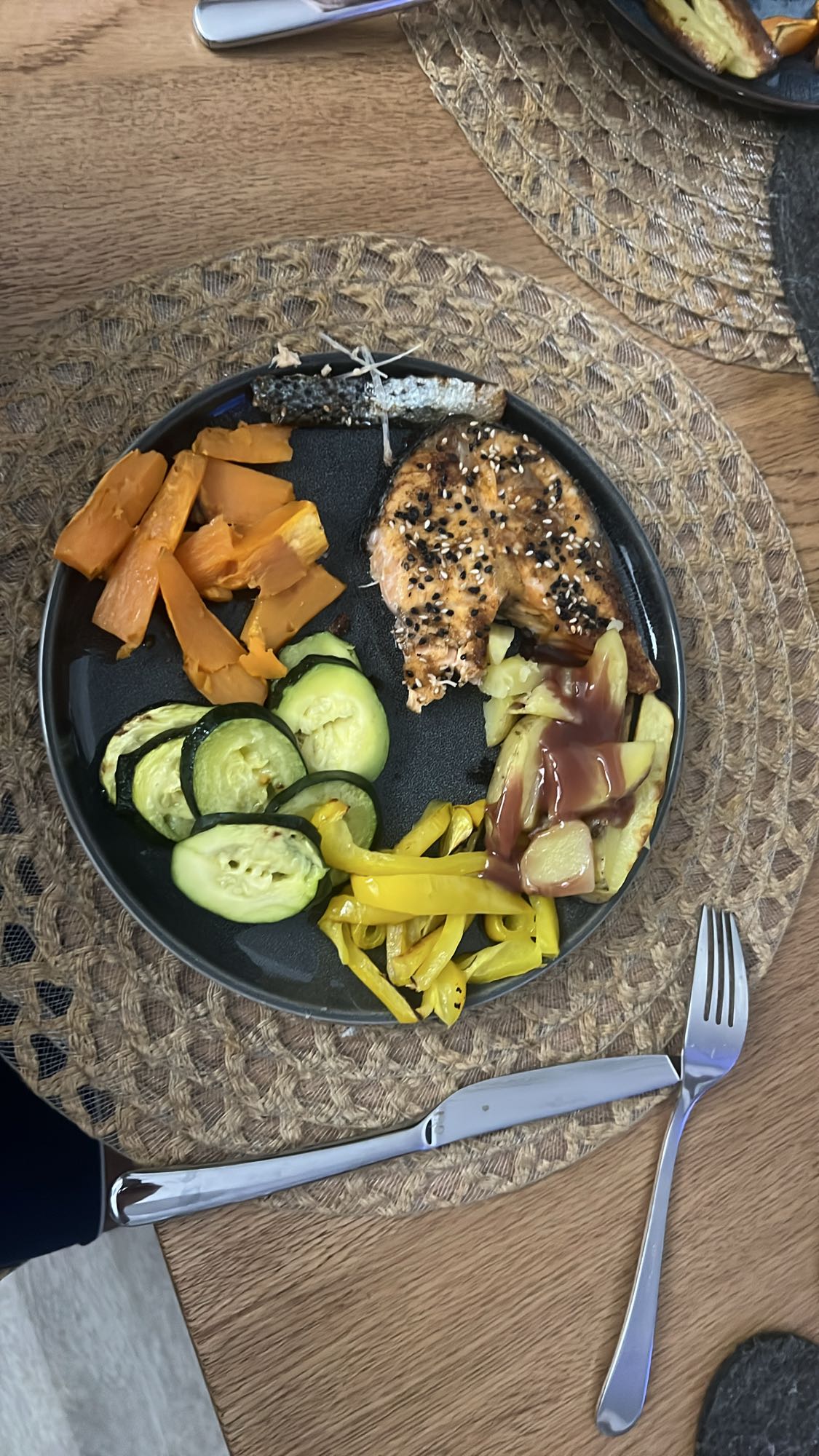 Salmone con verdure