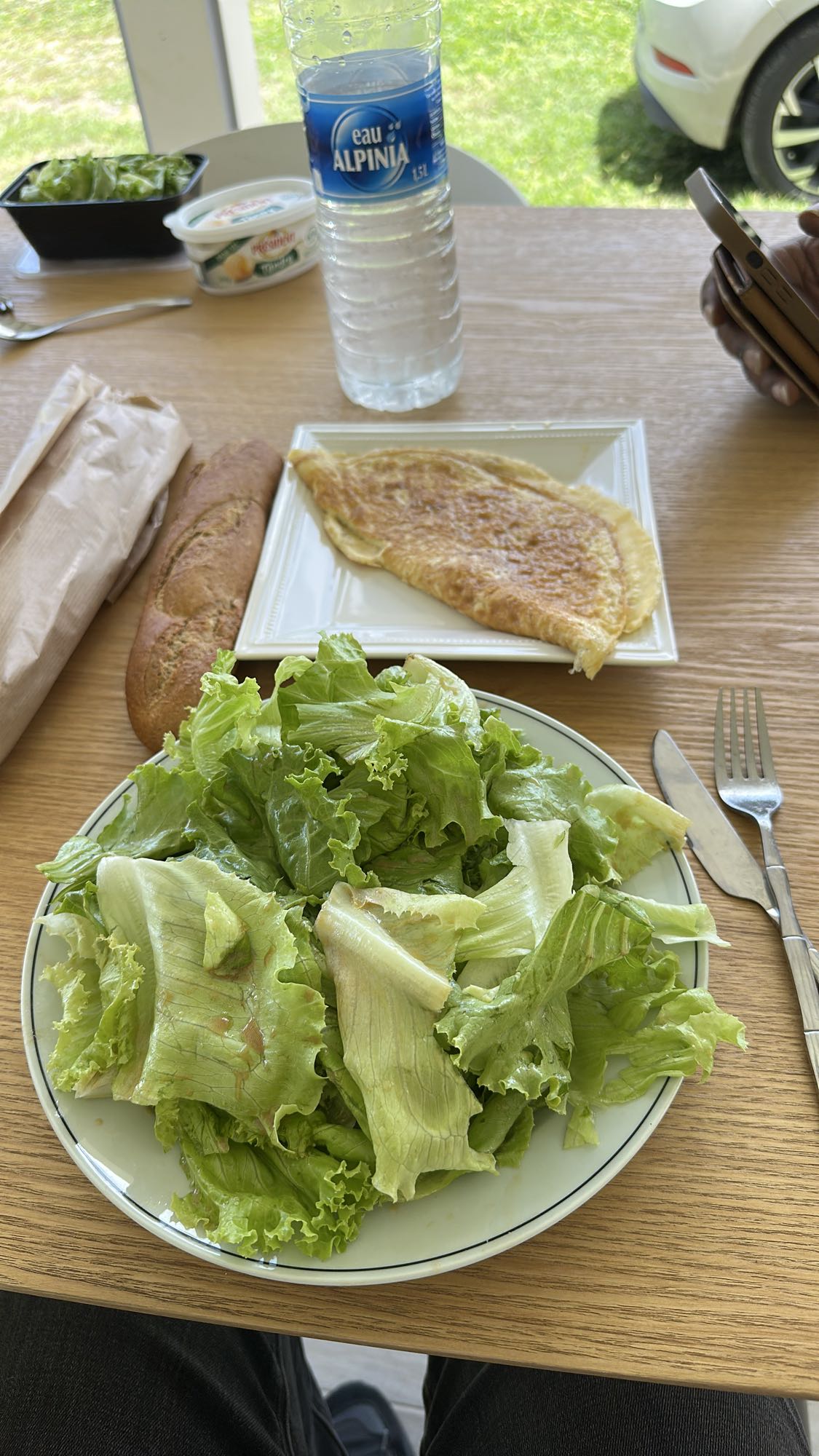 Omelette salade pain
