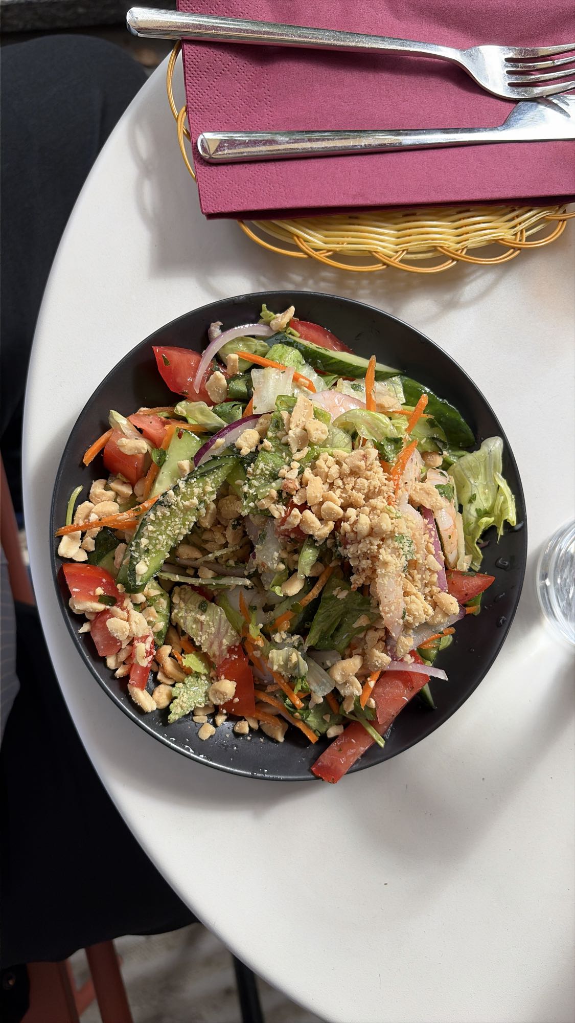 Kycklingsallad med jordnötter