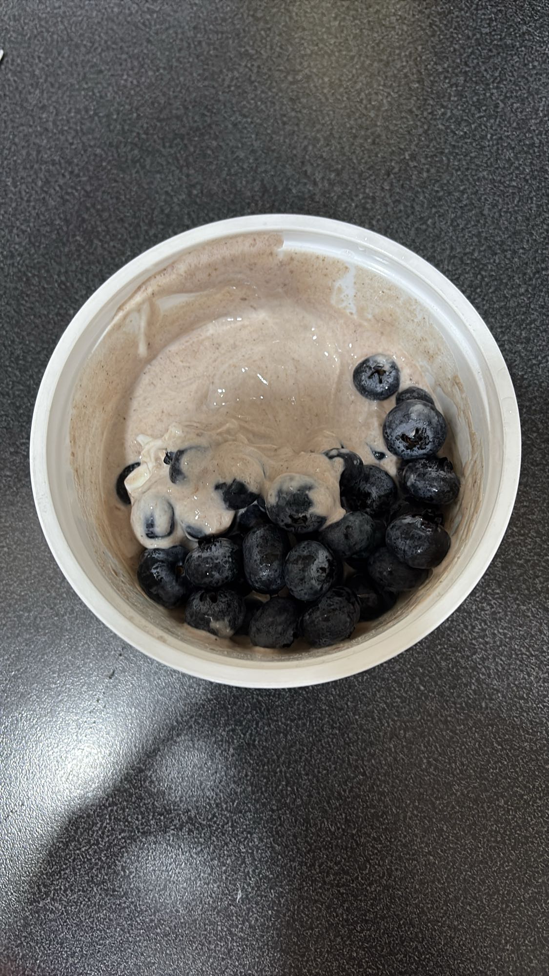 Yoghurt med blåbær
