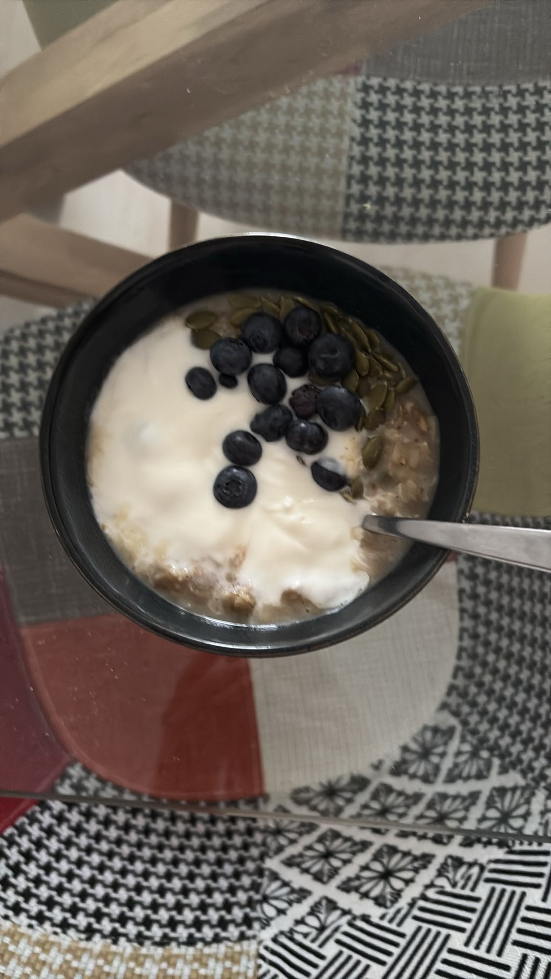 Yogurt Oat Bowl