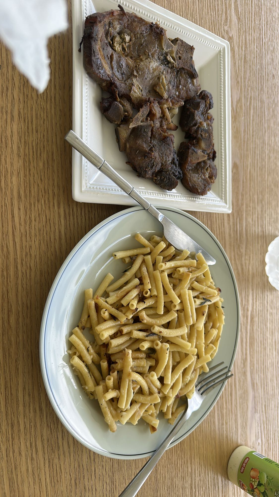 Côtelettes et pâtes