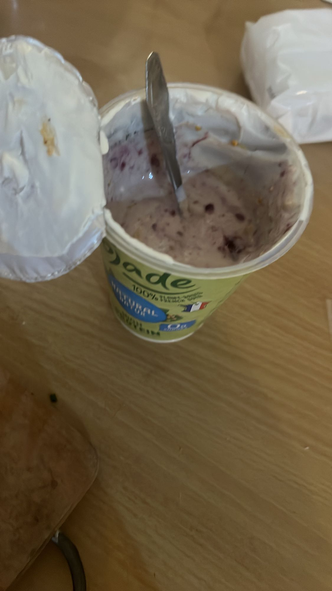 Jogurt z owocami