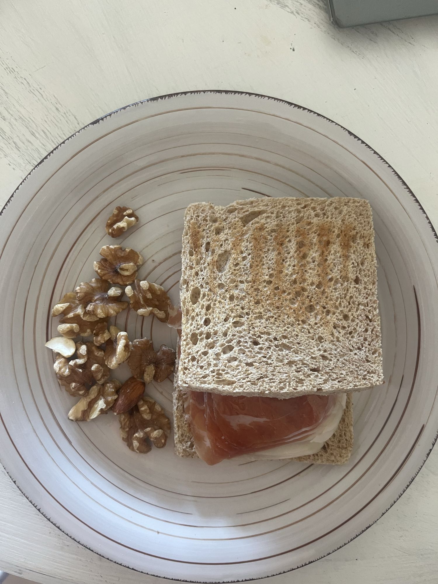 sándwich con nueces