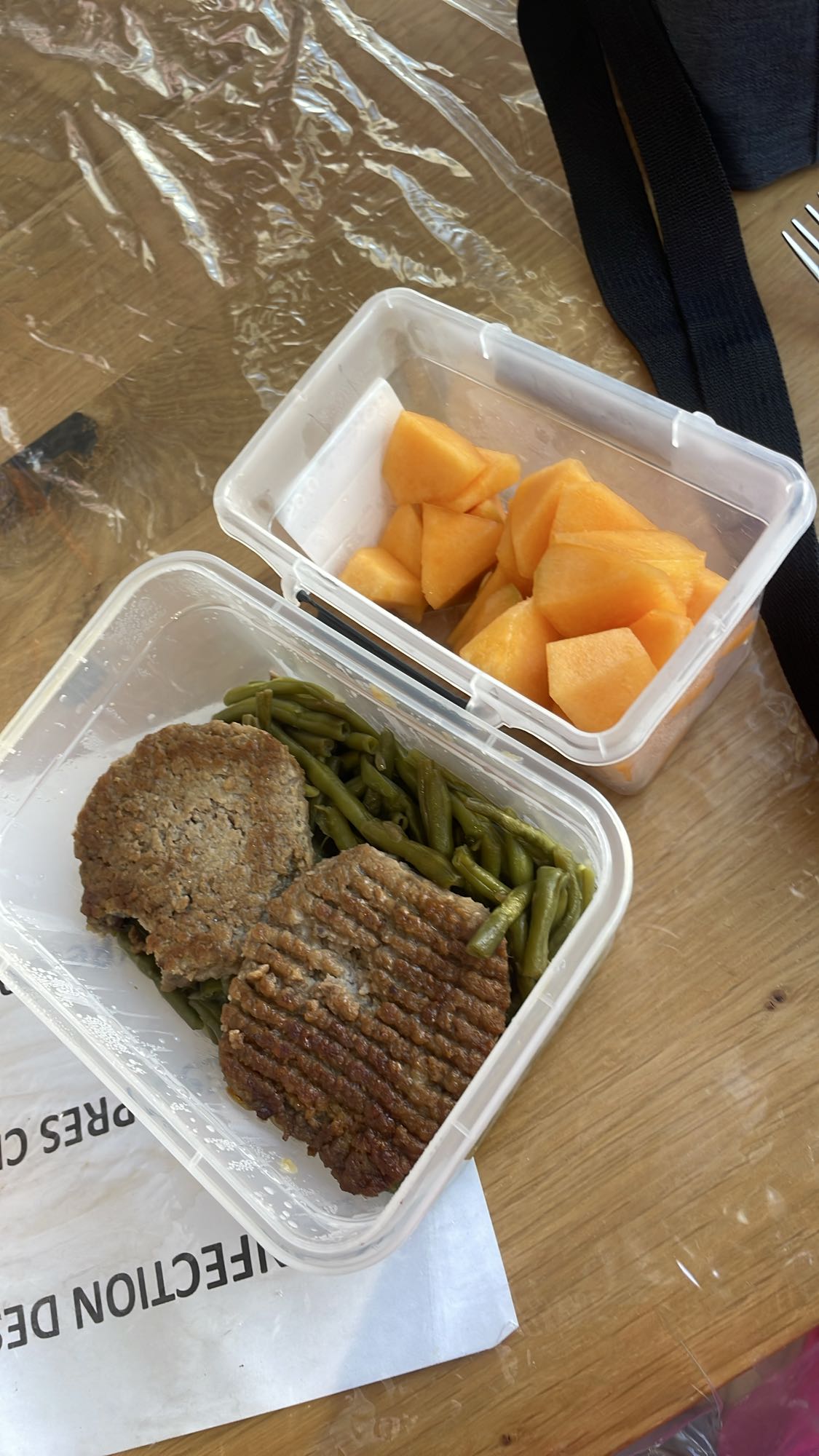Steaks hachés et melon