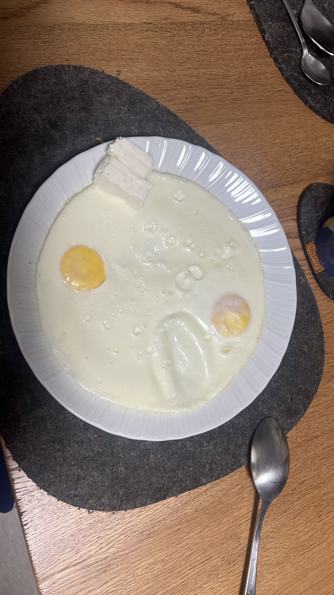 Uova al formaggio
