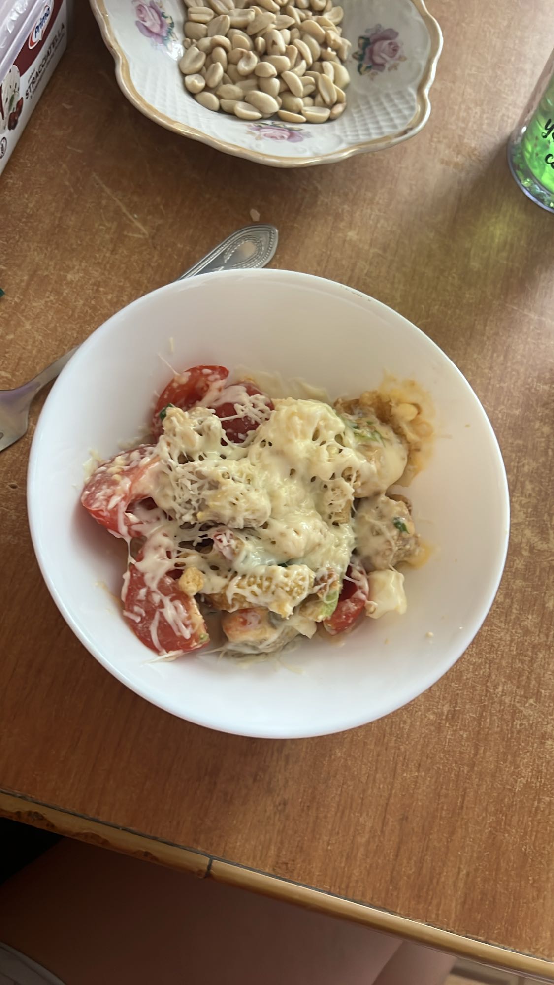 Салат с курицей и сыром