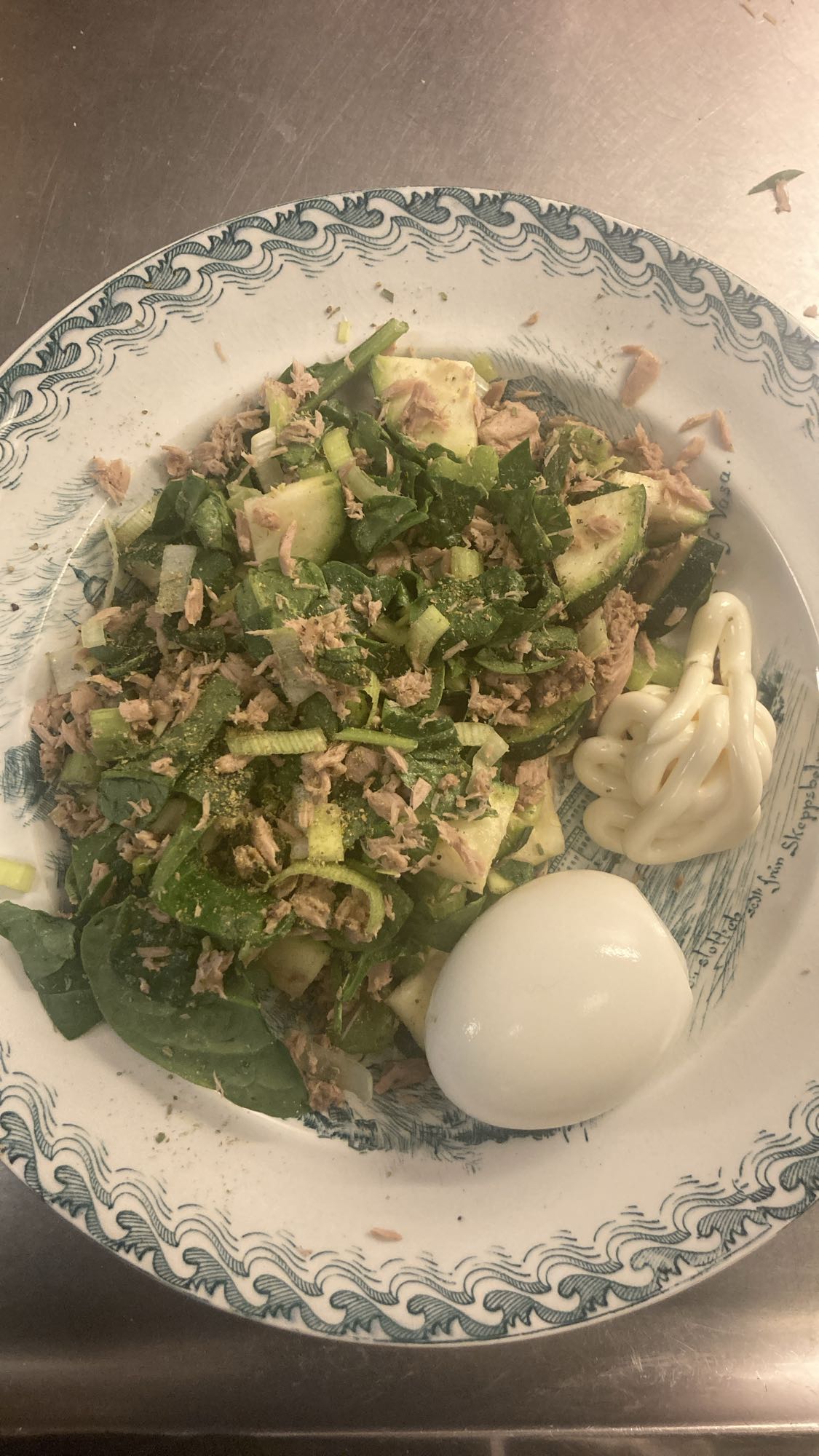 Tonfisksallad med ägg
