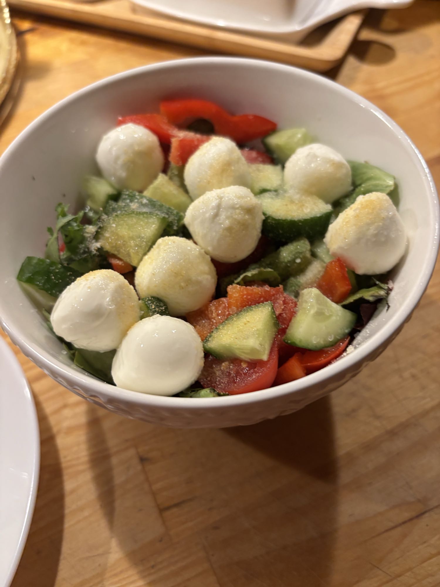 Sałatka z mozzarellą