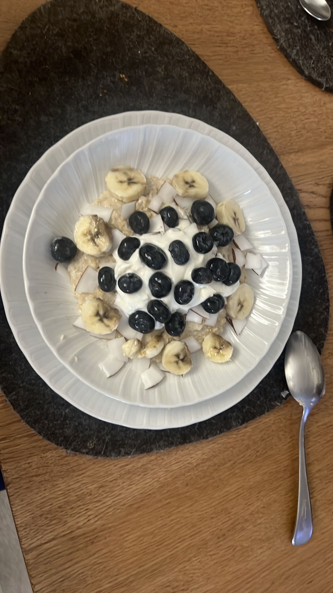 Porridge con frutta