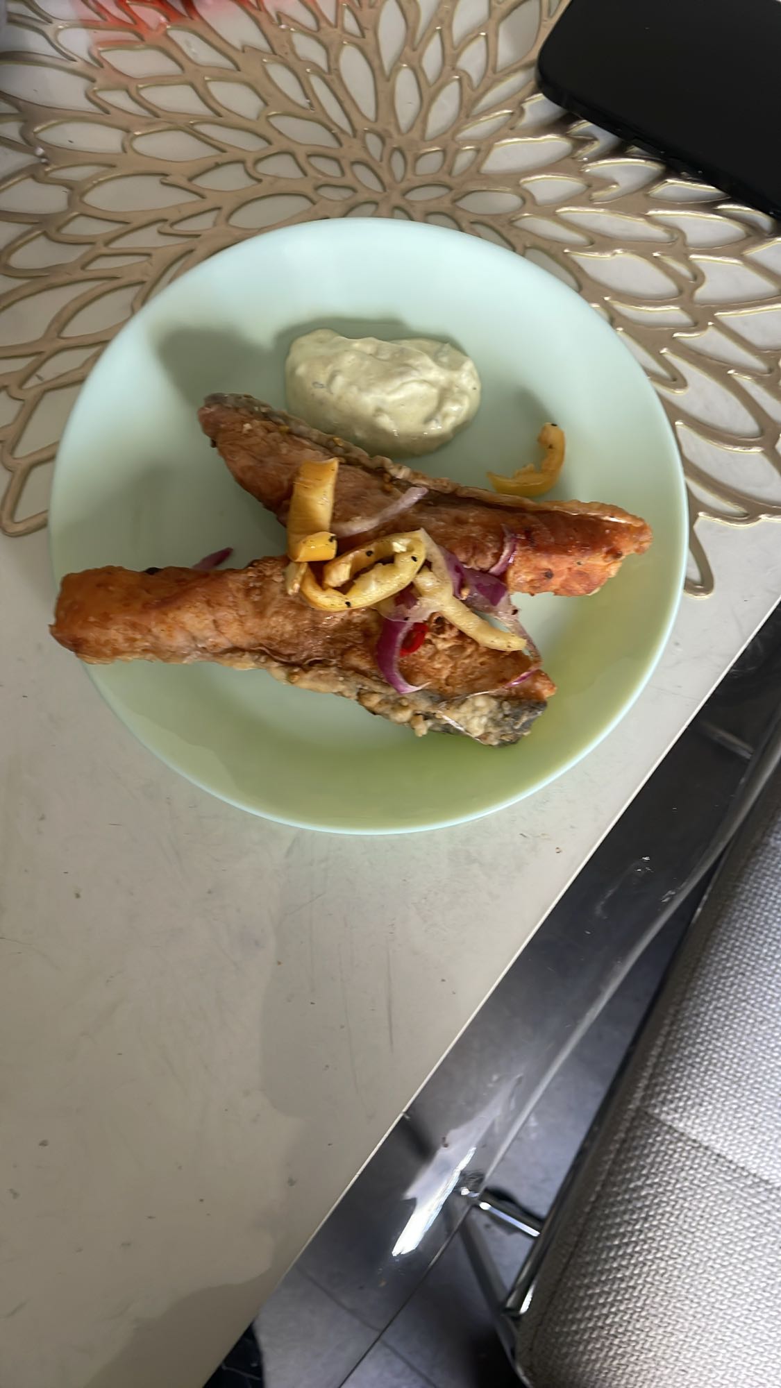 Stekt lax med sås