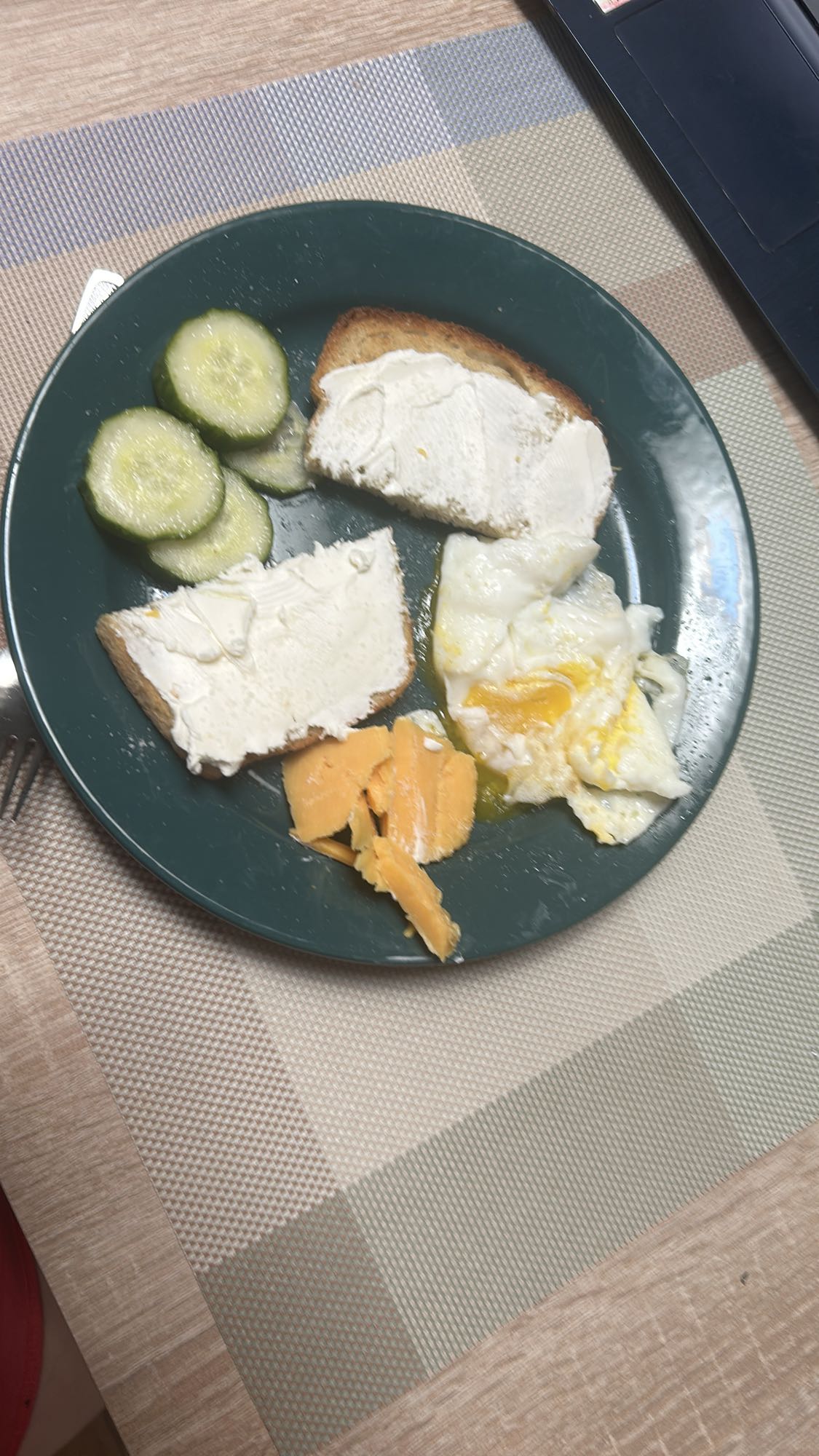 Tojásos lazacos reggeli